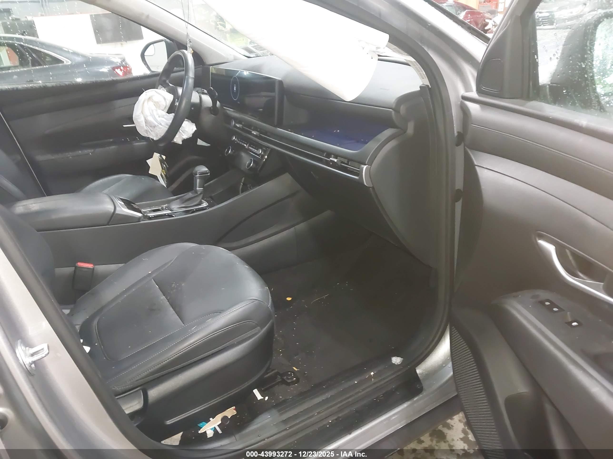 HYUNDAI TUCSON image 5