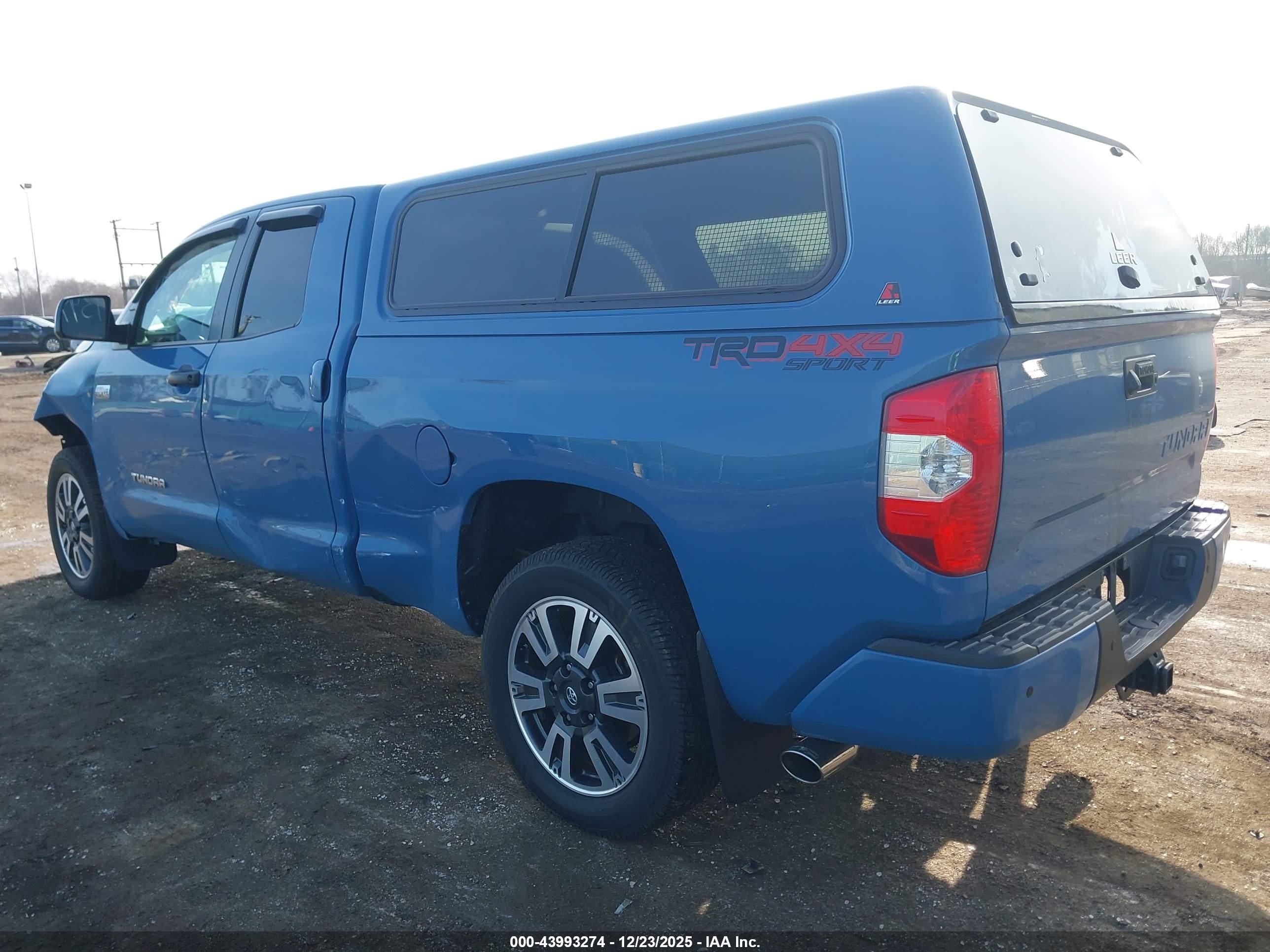 TOYOTA TUNDRA image 3