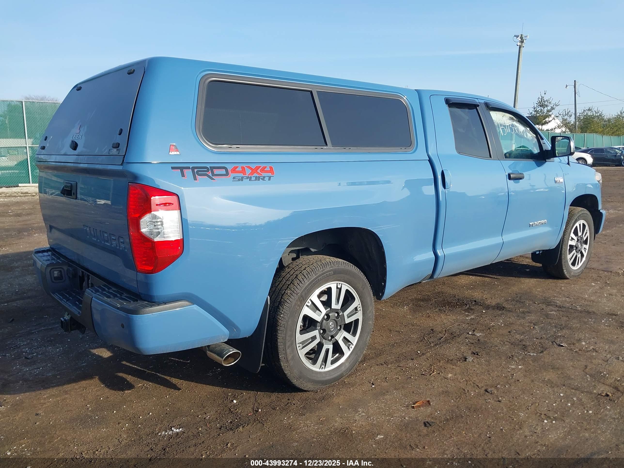 TOYOTA TUNDRA image 4