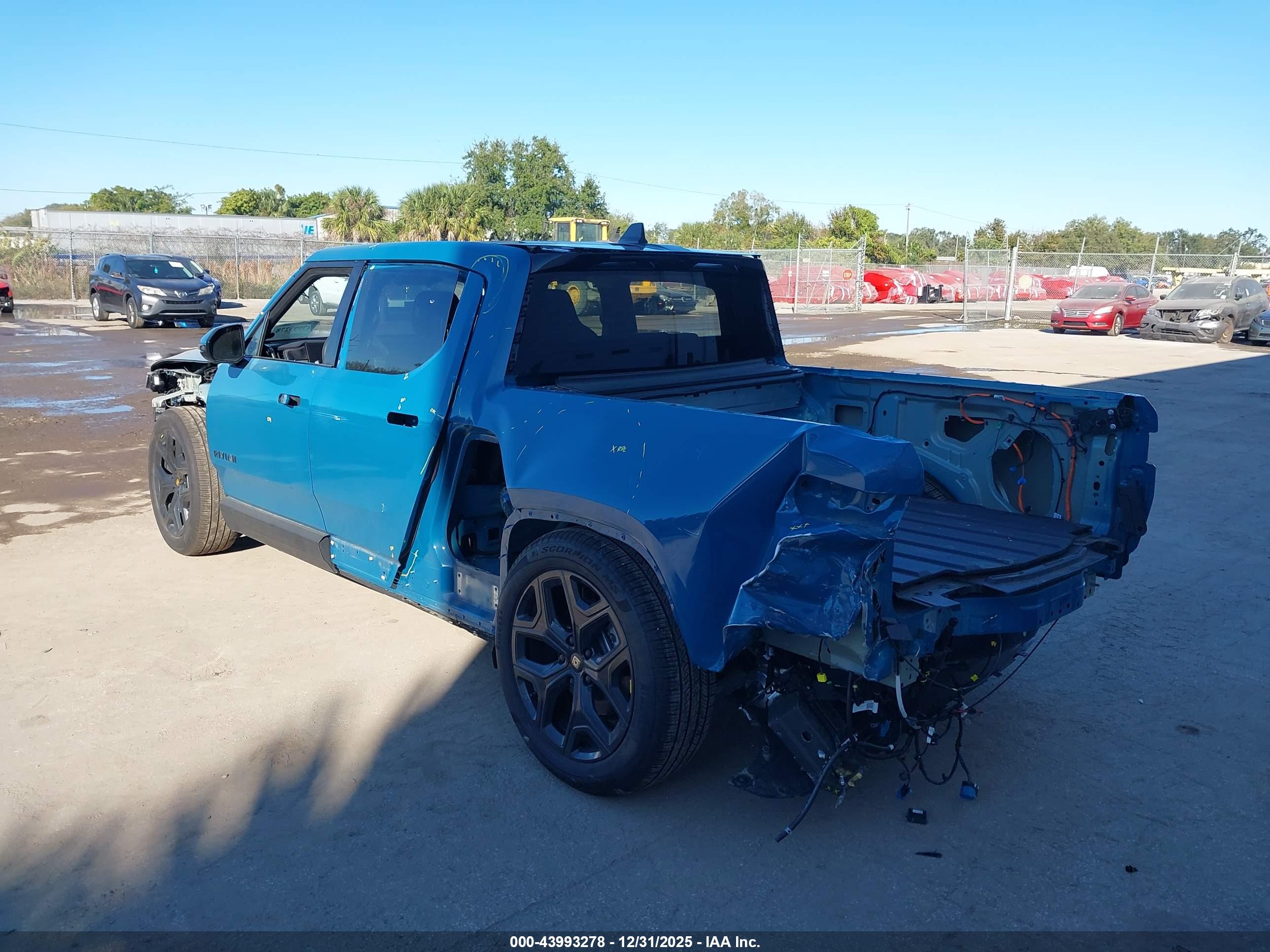 RIVIAN R1T image 3