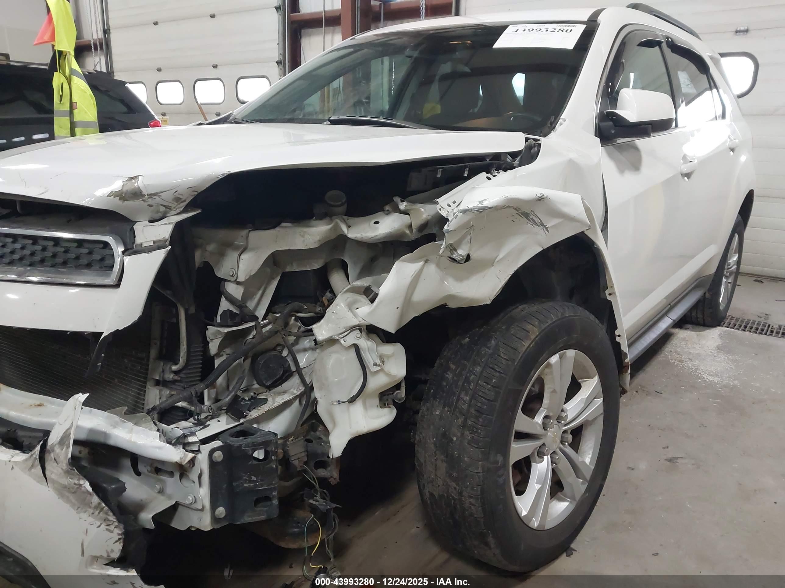 CHEVROLET EQUINOX image 6