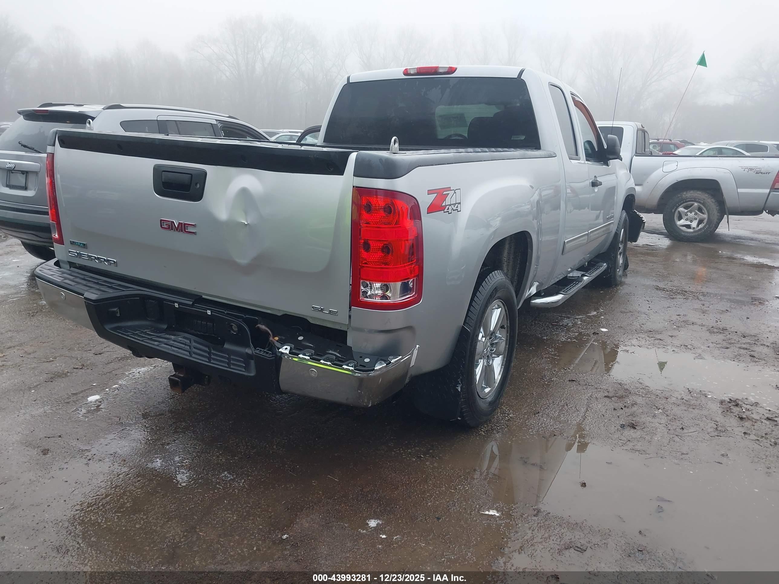 GMC SIERRA image 4