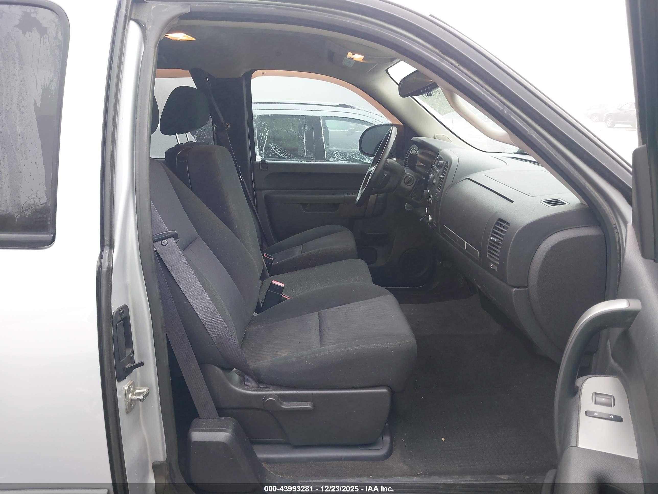 GMC SIERRA image 5