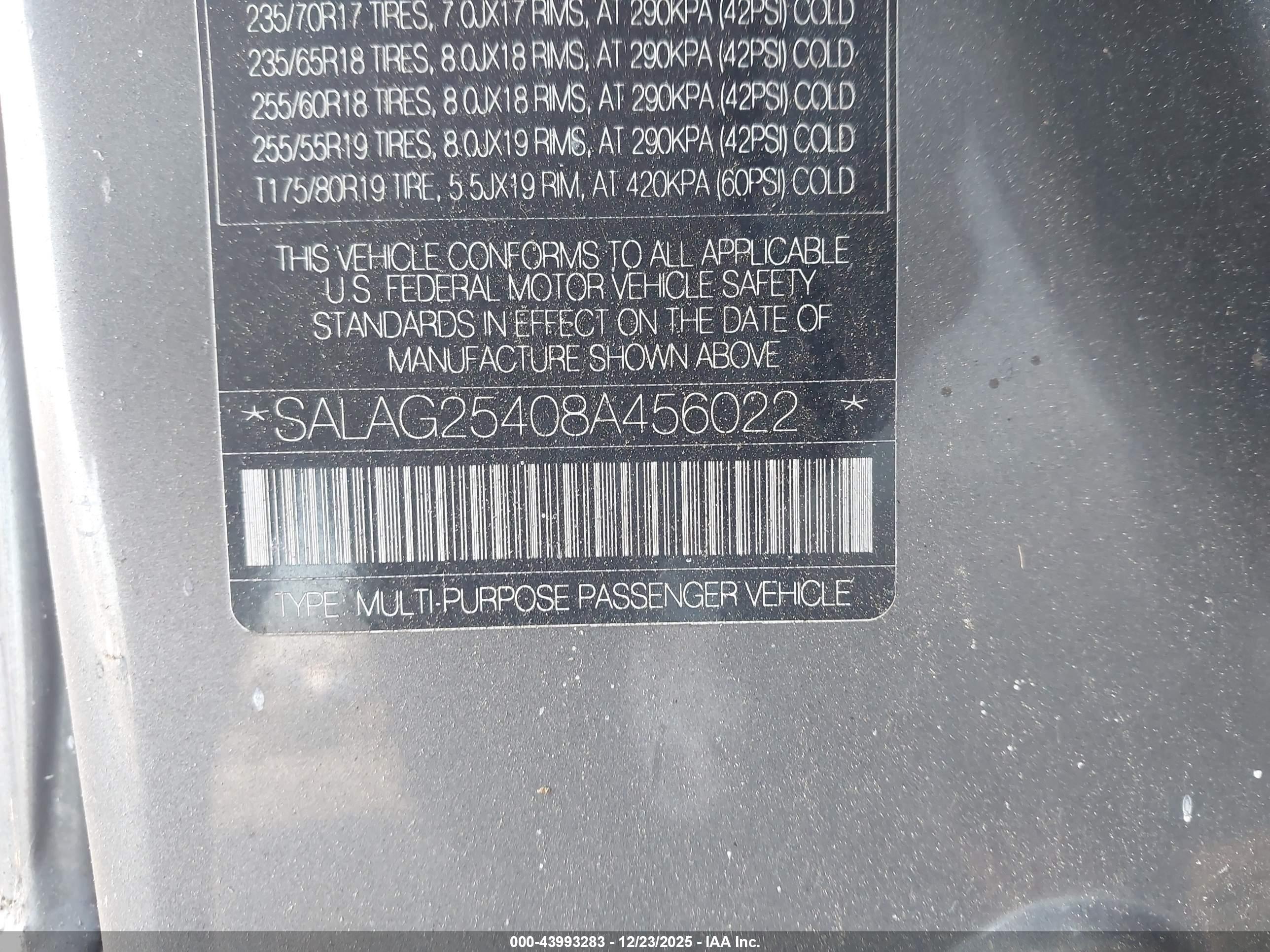 LAND ROVER image 9