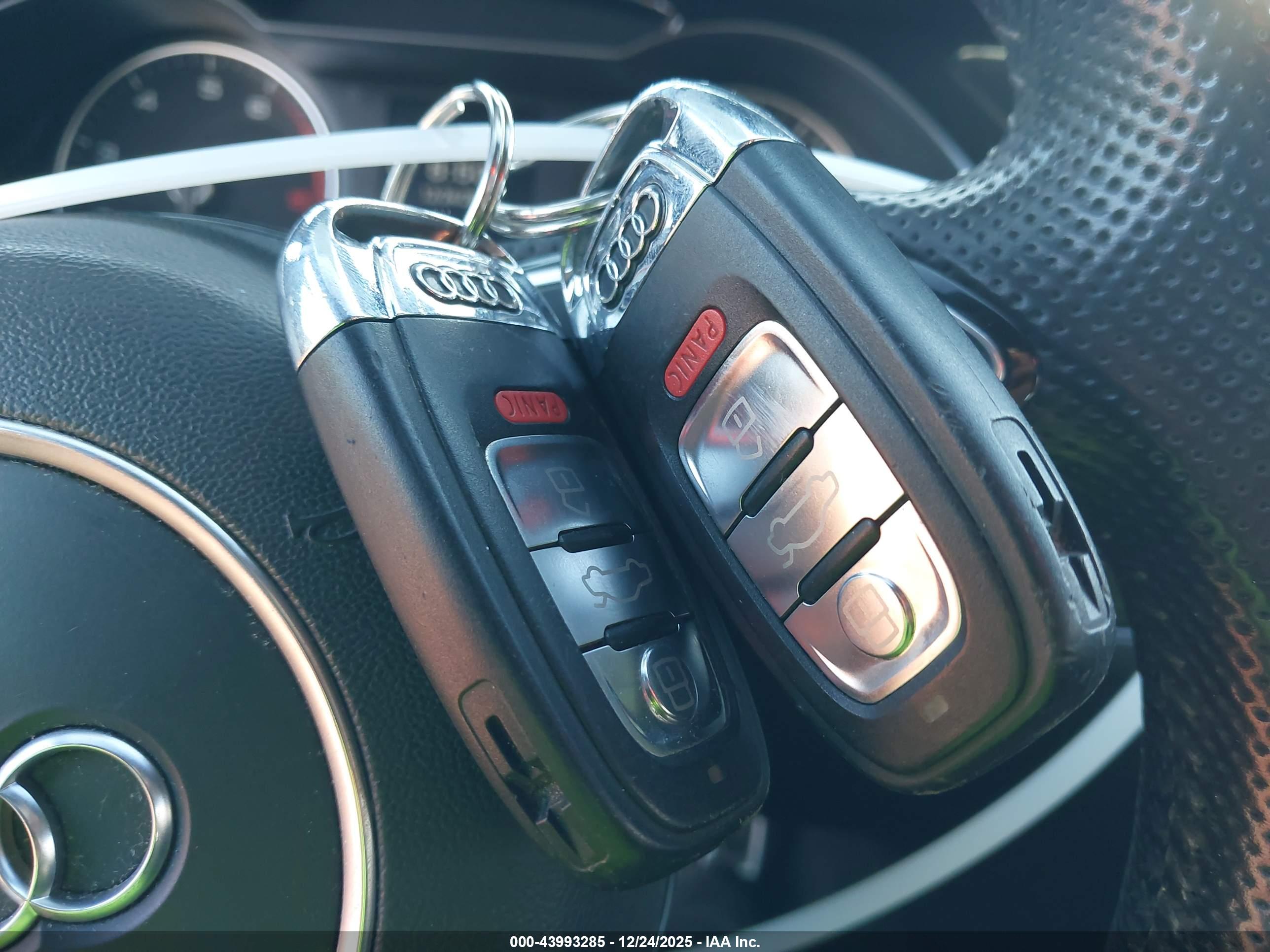 AUDI A4 image 11