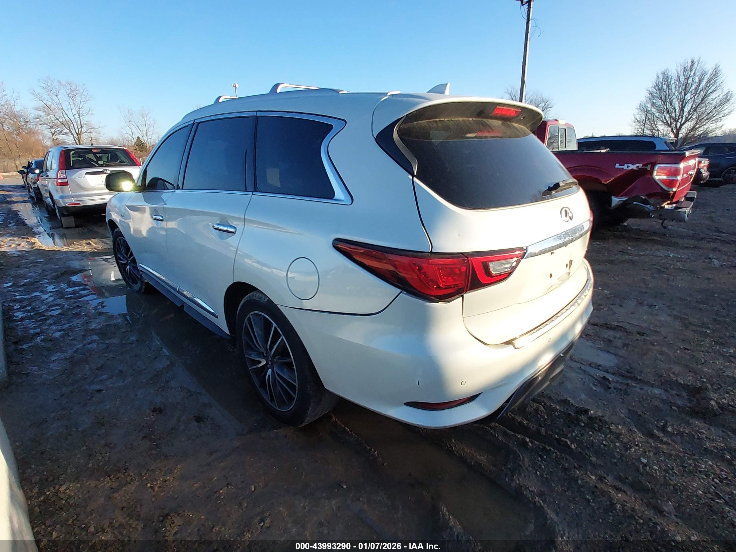 INFINITI QX60 image 3