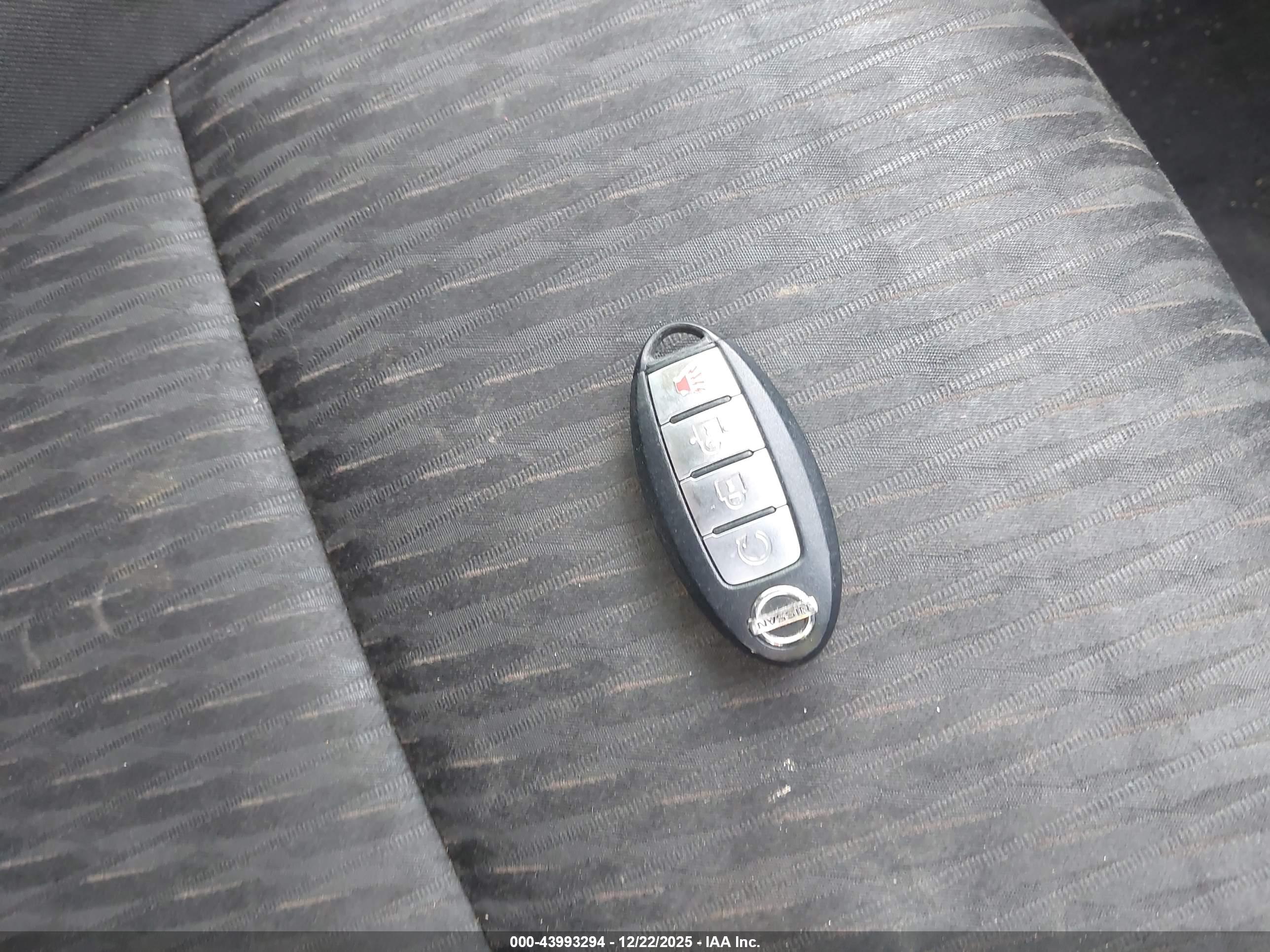 NISSAN ROGUE image 11