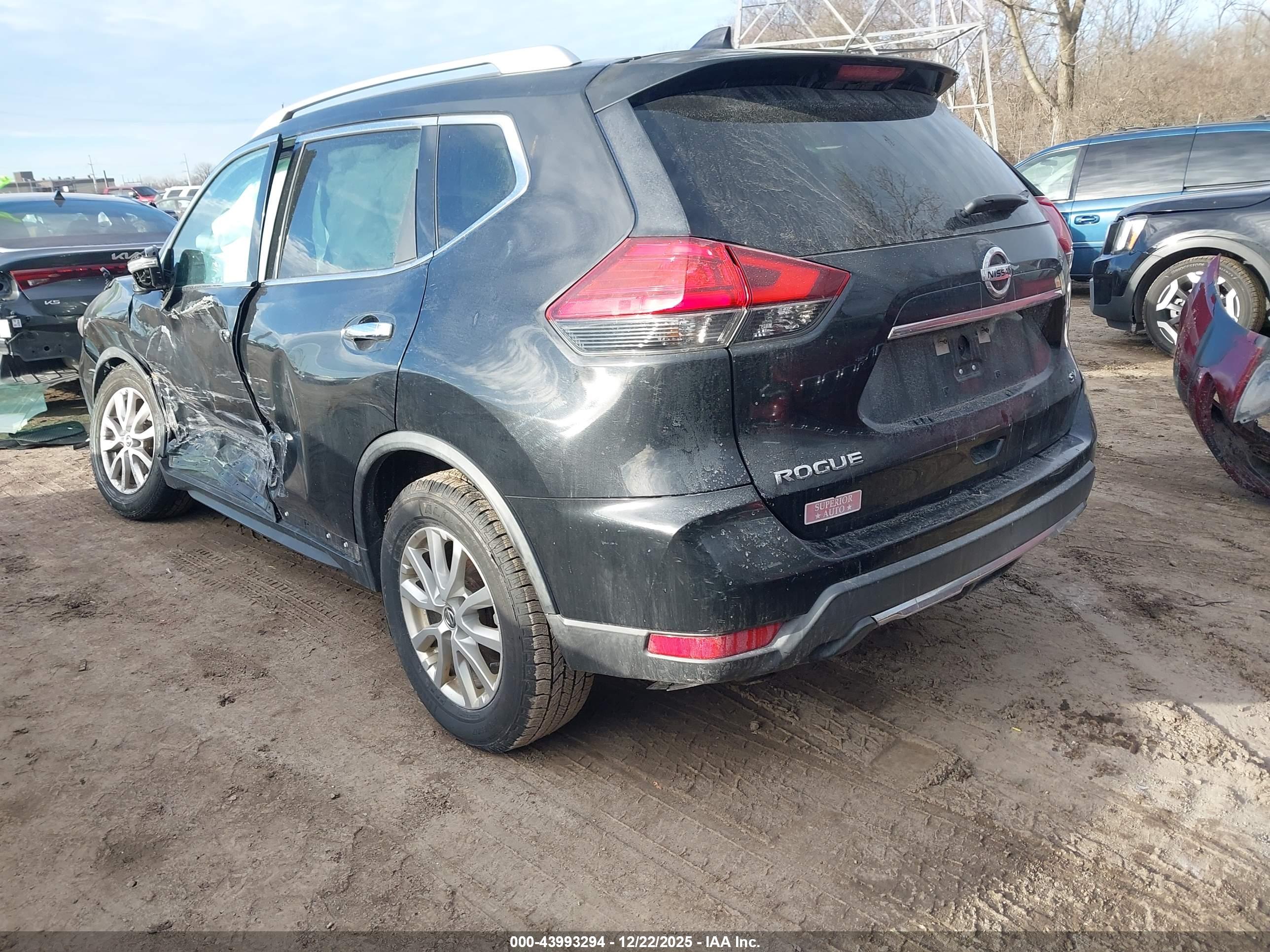 NISSAN ROGUE image 3