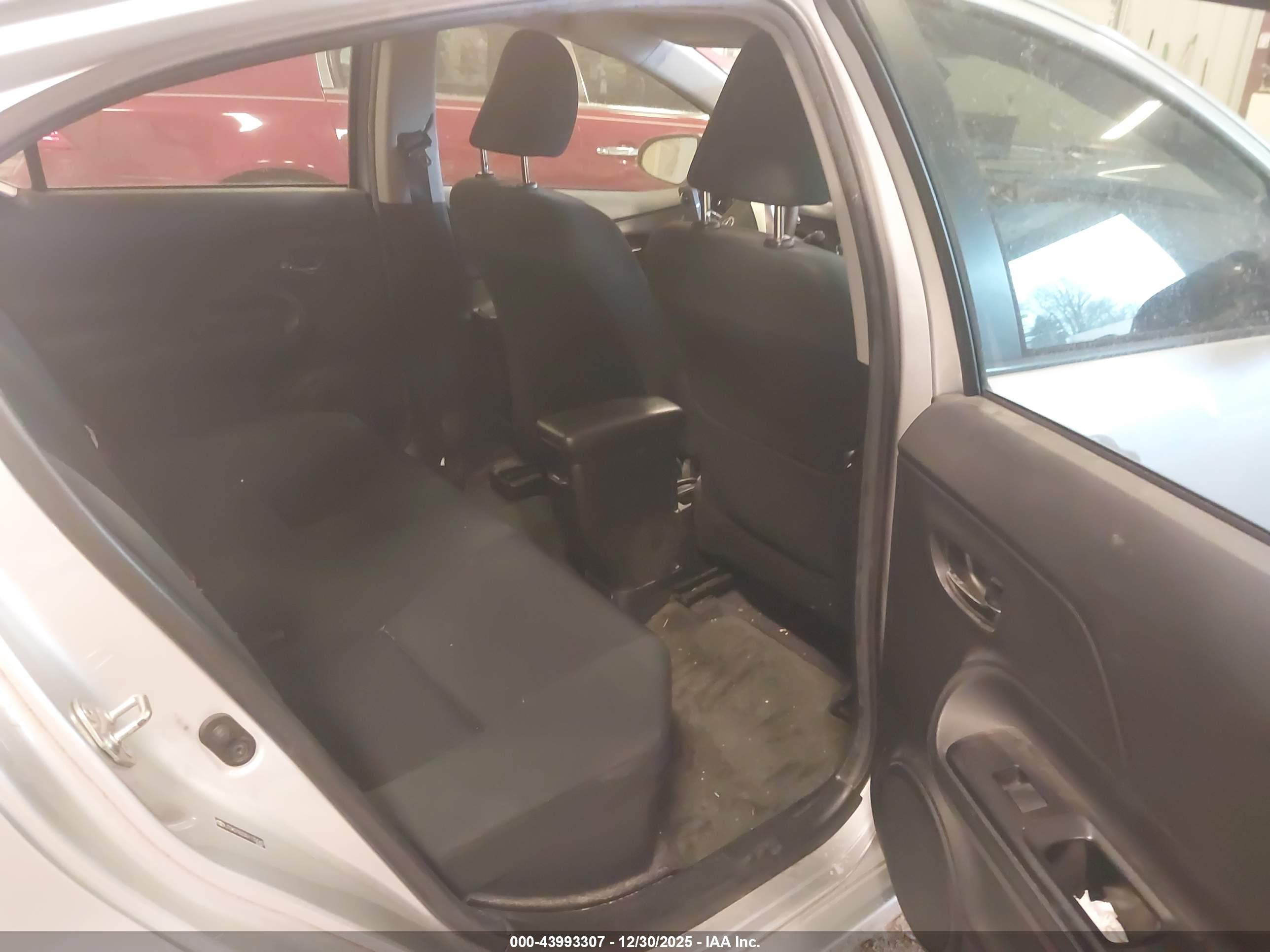 TOYOTA PRIUS image 8