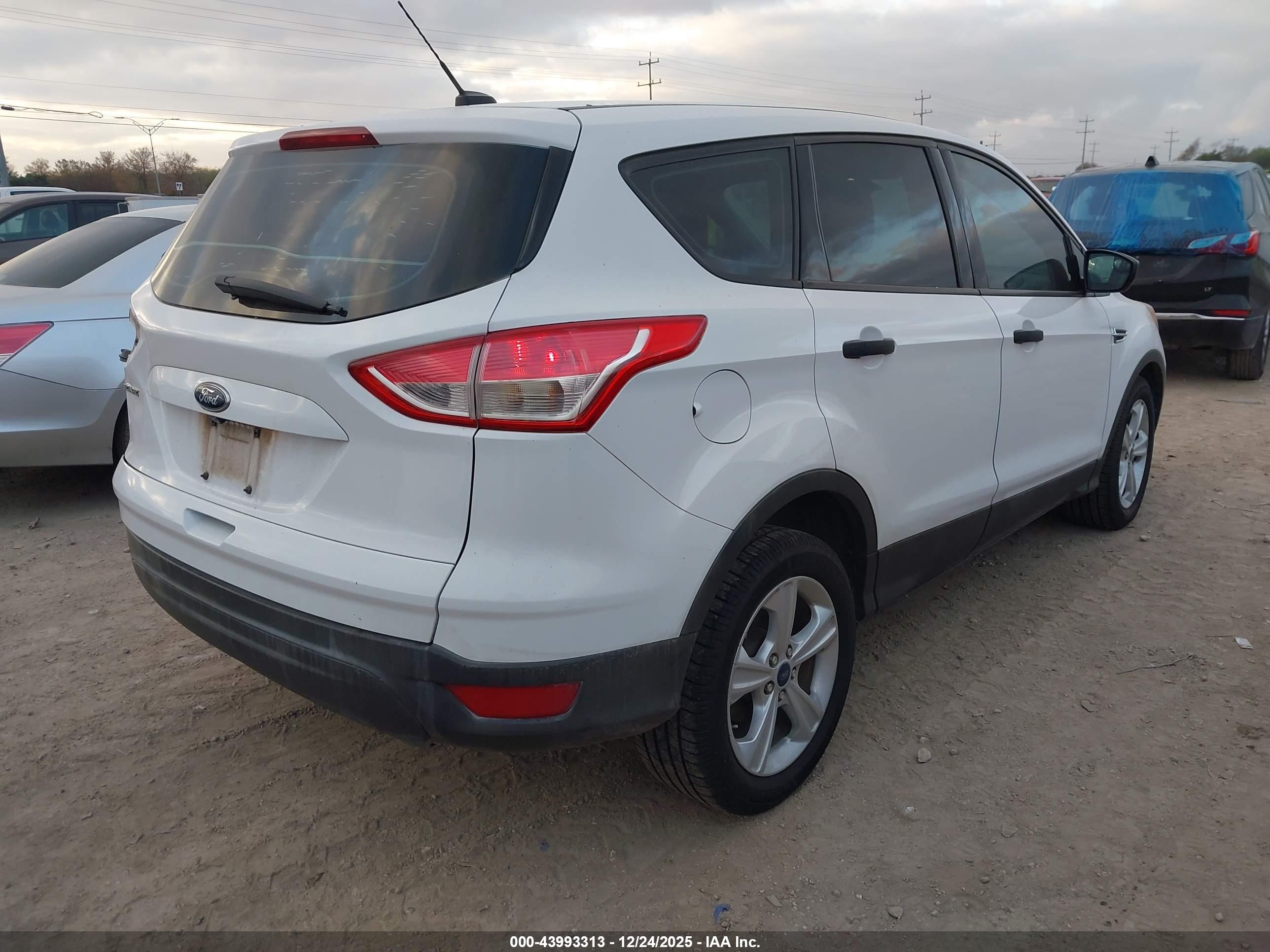FORD ESCAPE image 4