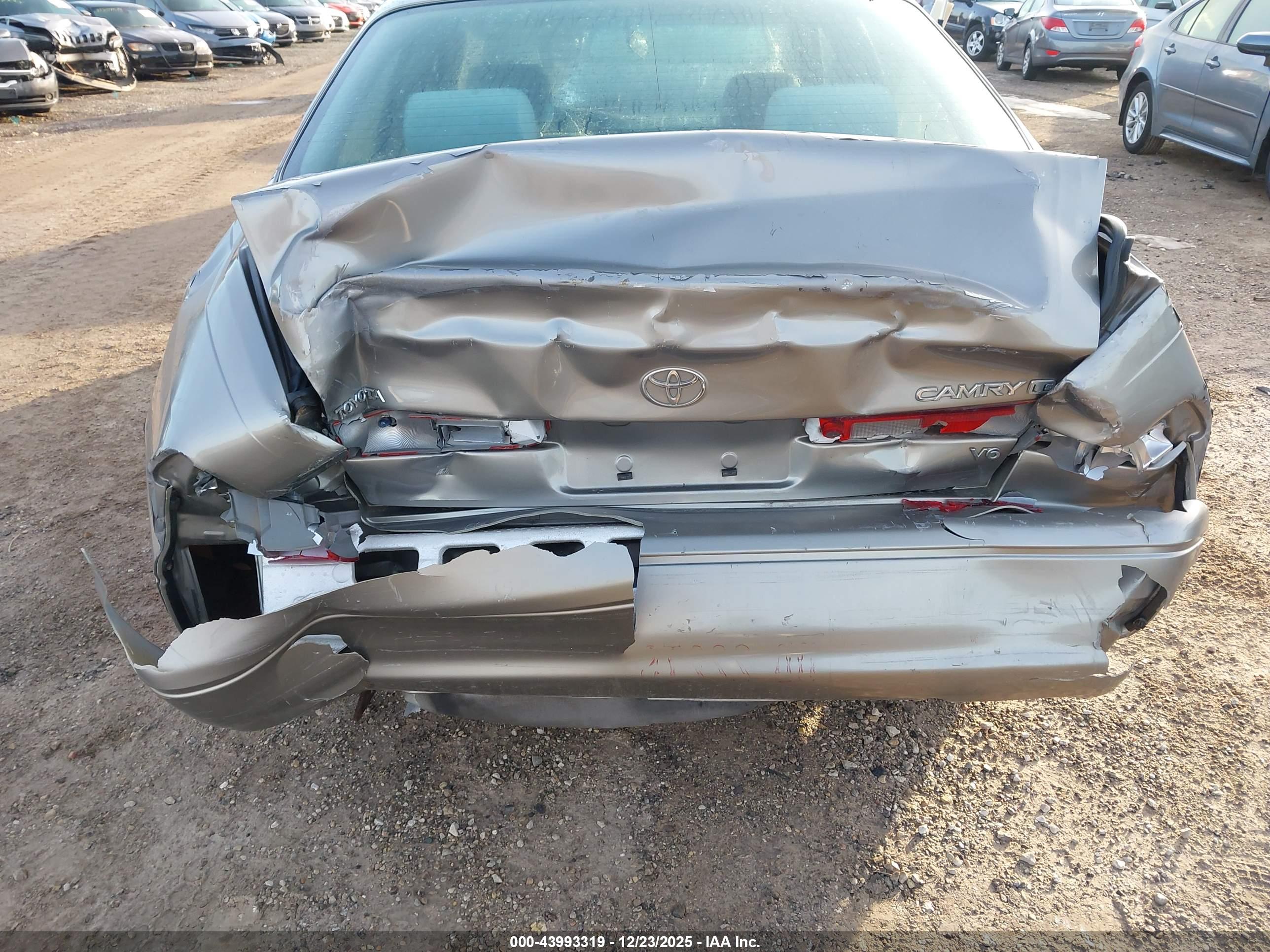 TOYOTA CAMRY image 6