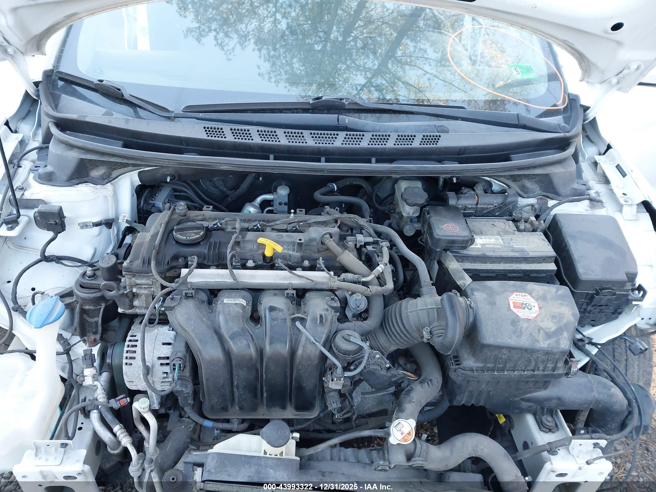 HYUNDAI ELANTRA image 10