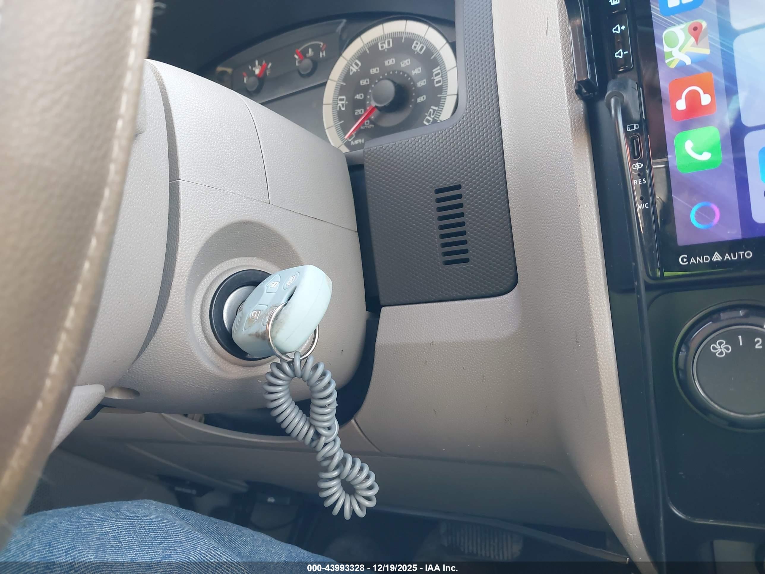 FORD ESCAPE image 11