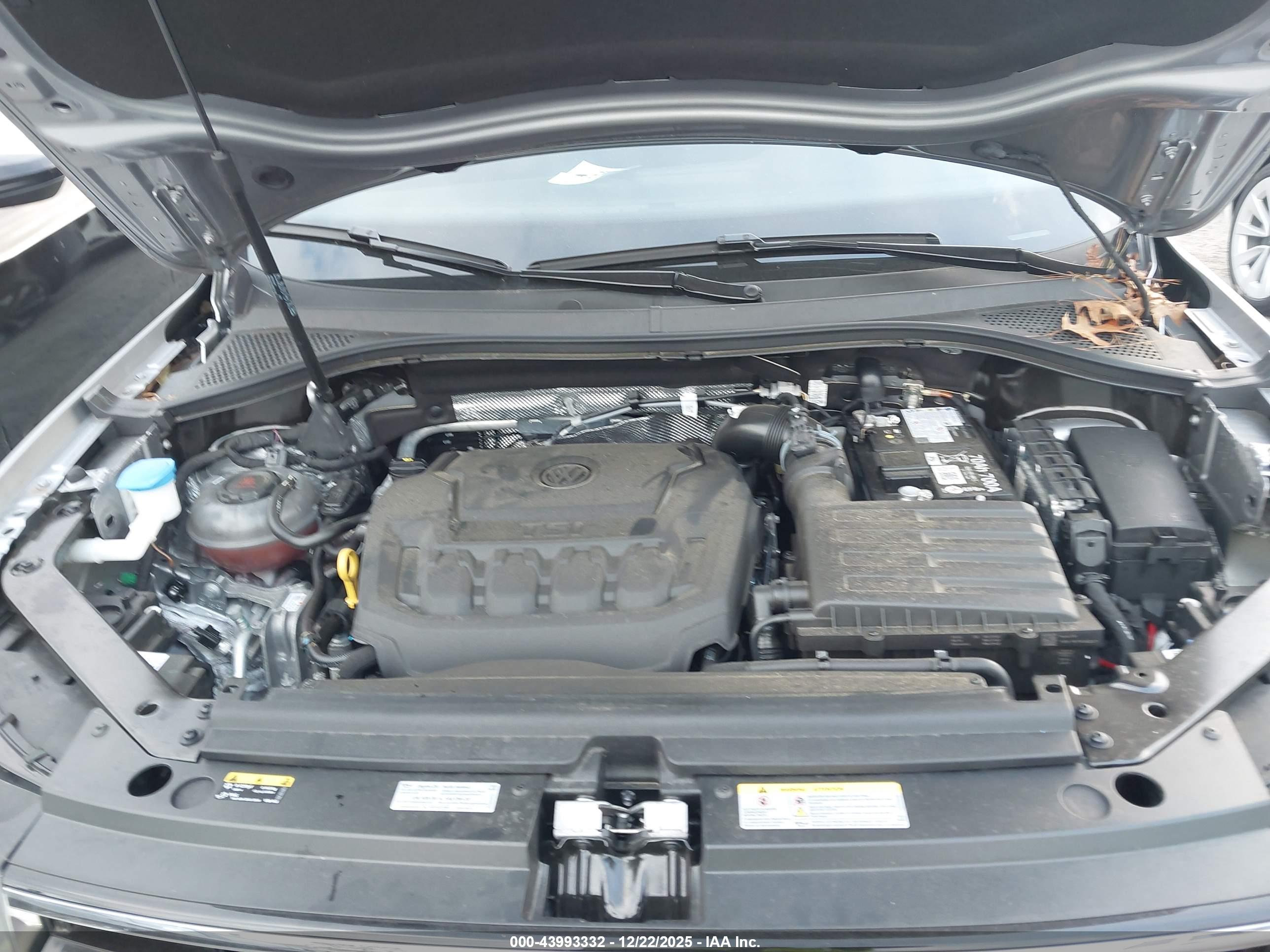 VOLKSWAGEN TIGUAN image 10