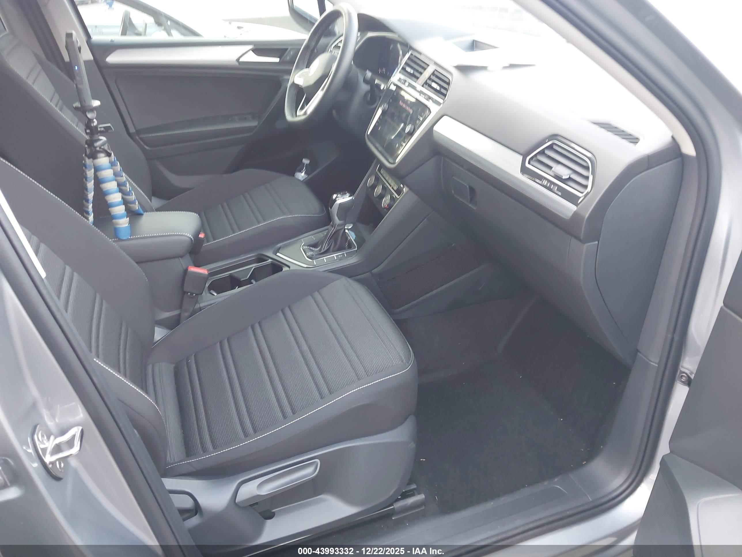 VOLKSWAGEN TIGUAN image 5