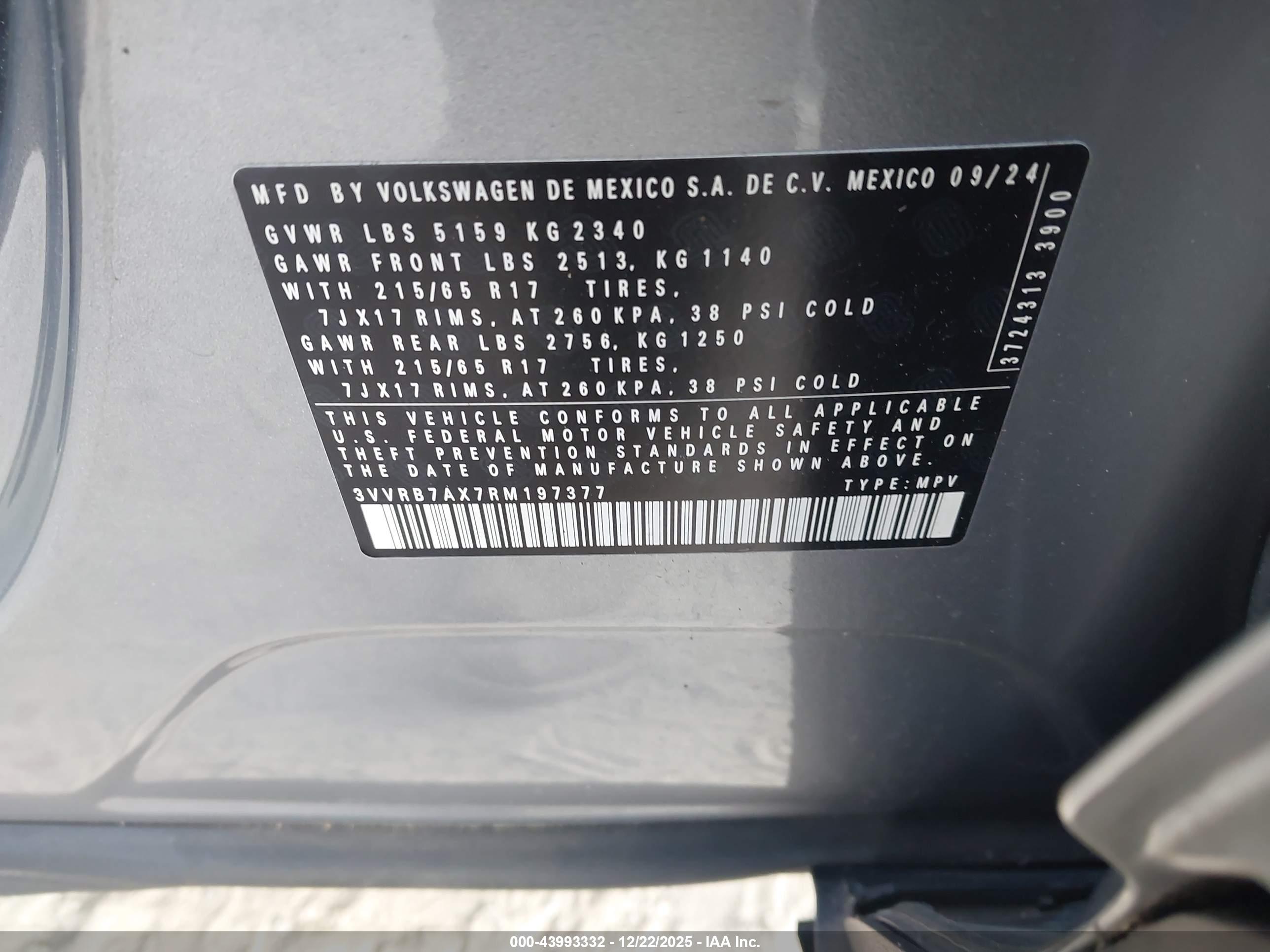VOLKSWAGEN TIGUAN image 9