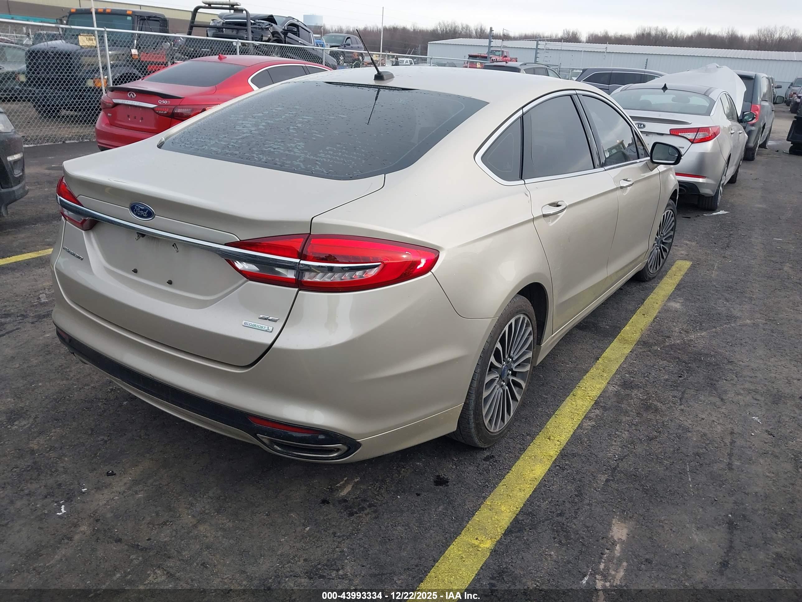 FORD FUSION image 4