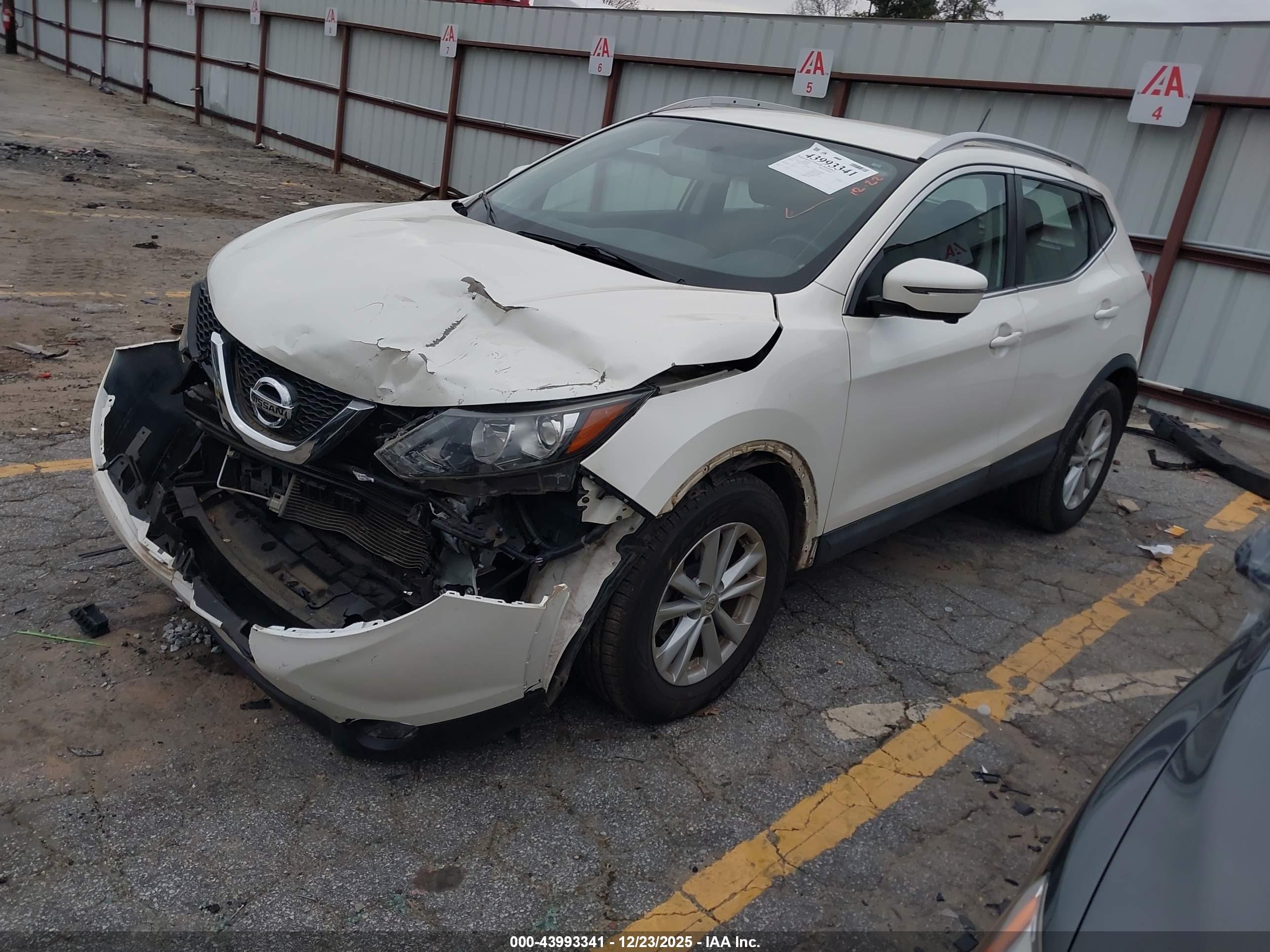 NISSAN ROGUE image 2
