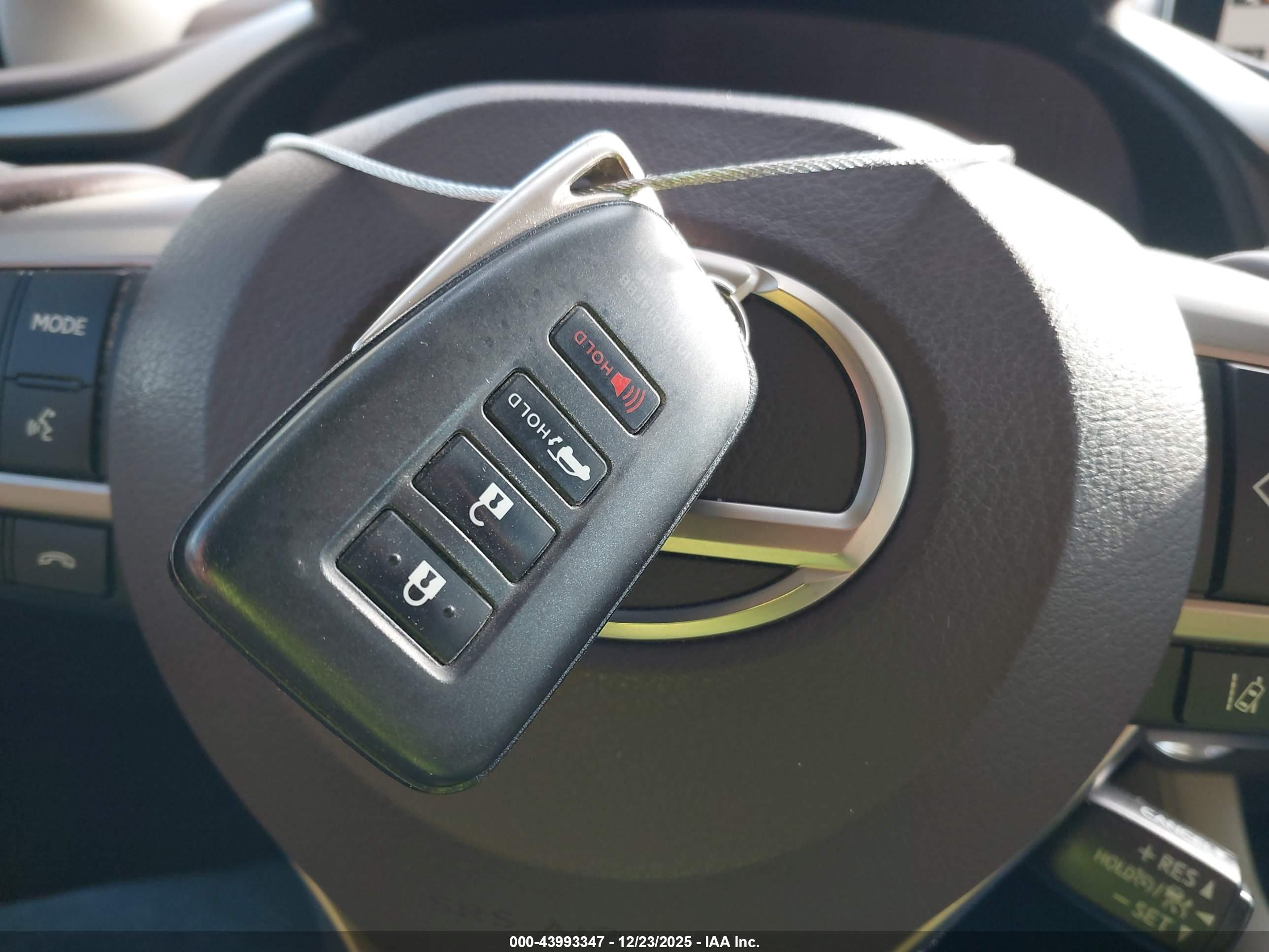 LEXUS RX image 11