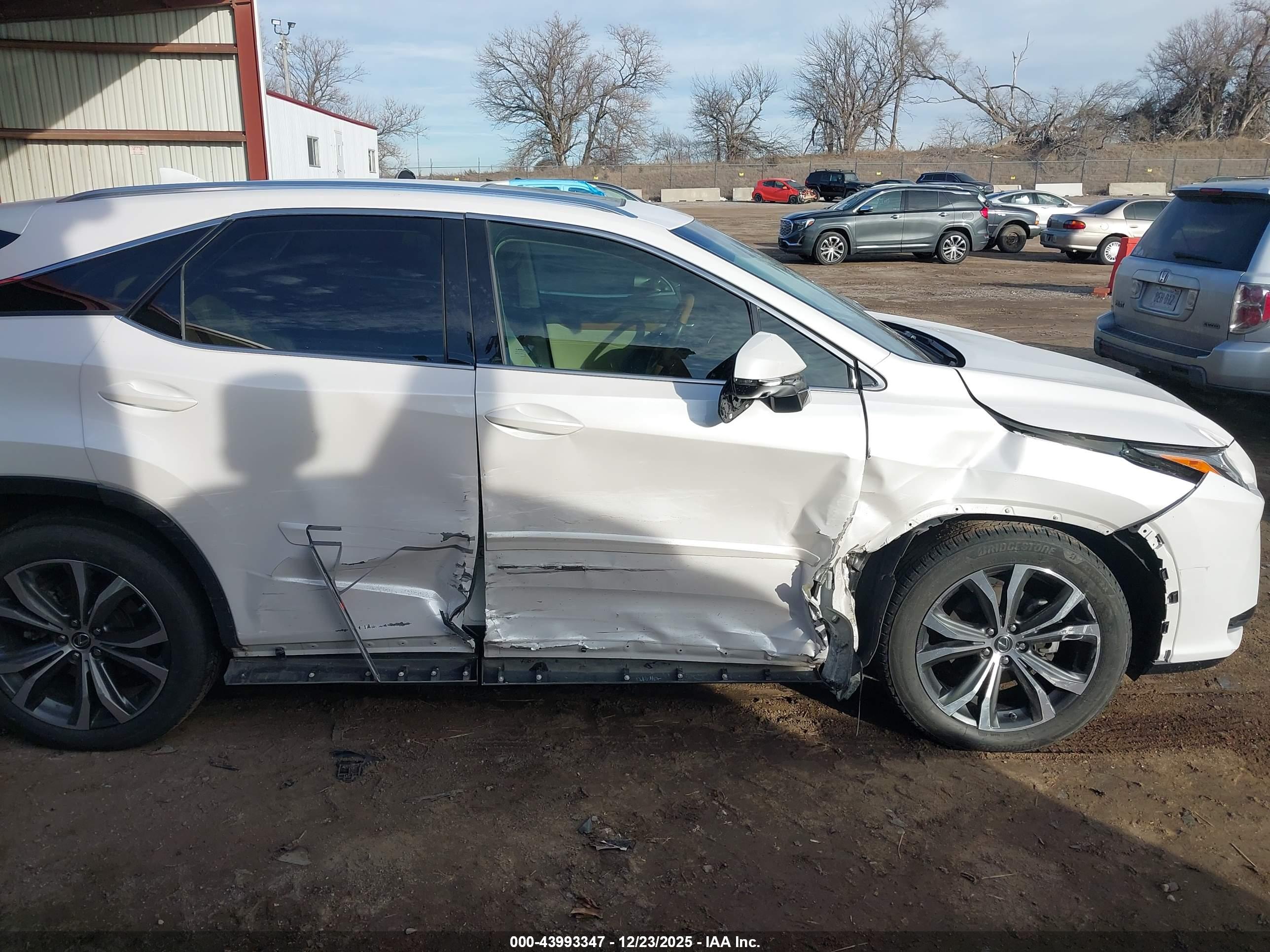 LEXUS RX image 6