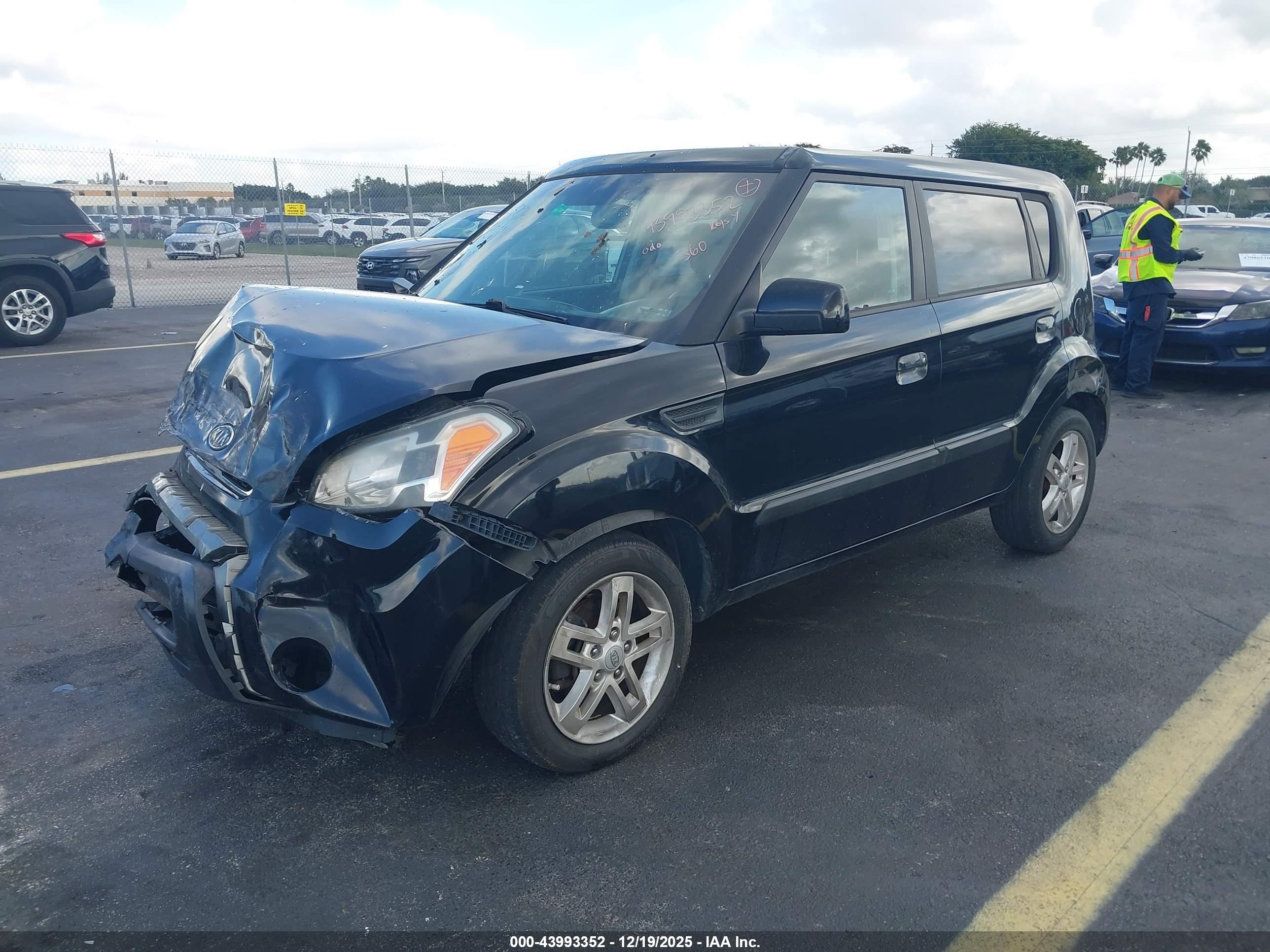 KIA SOUL image 2
