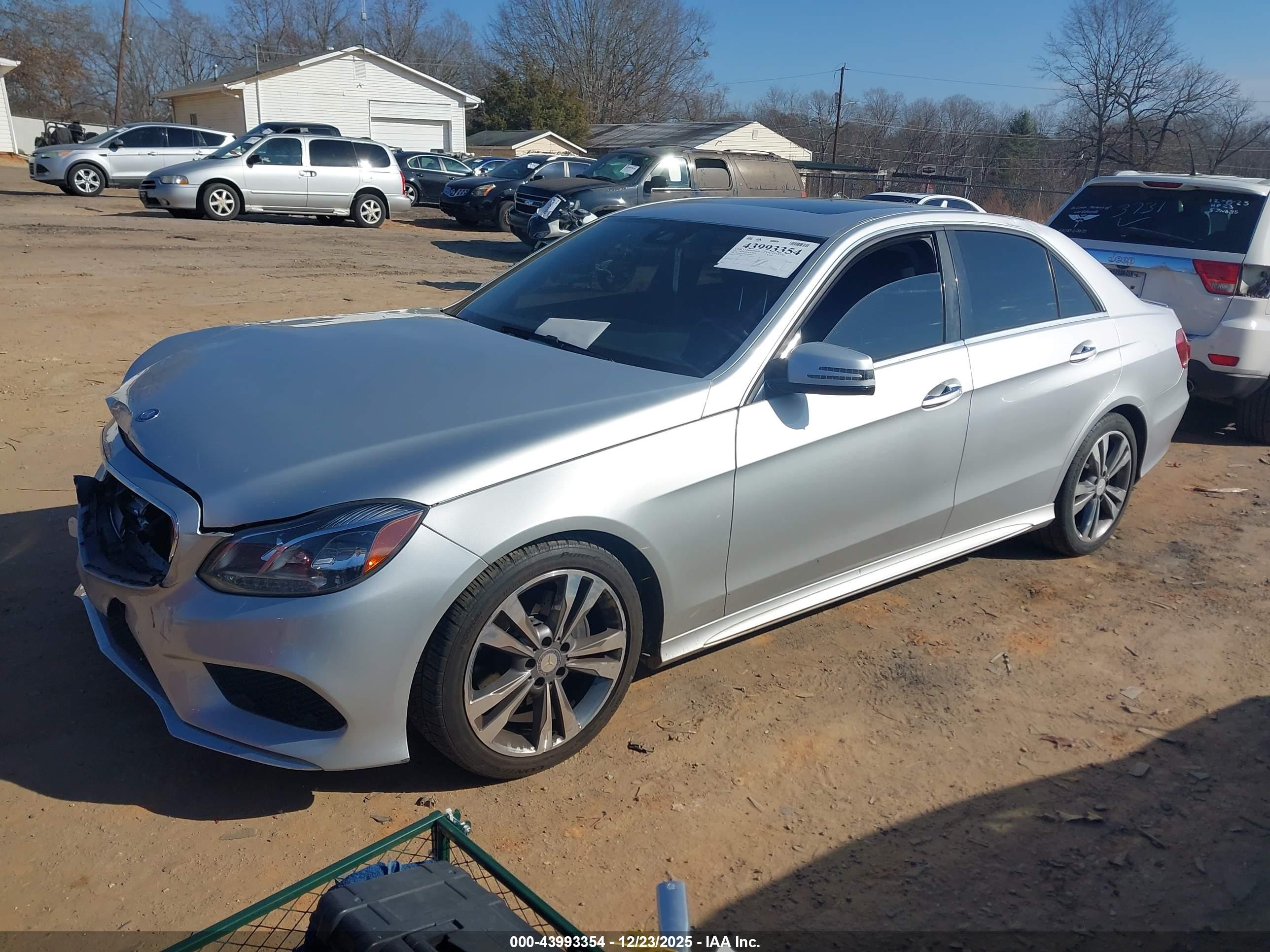 MERCEDES-BENZ E image 2