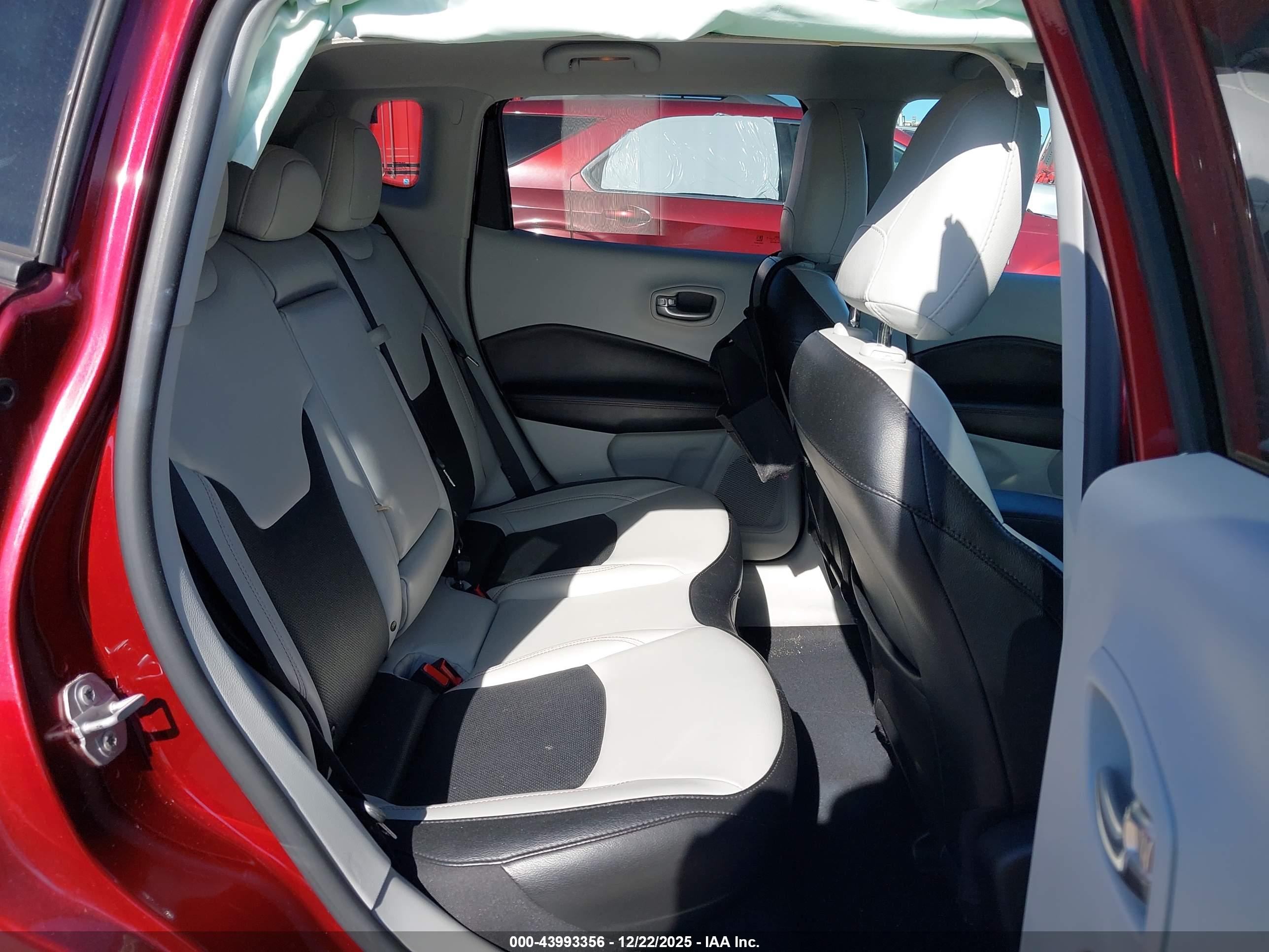 JEEP COMPASS image 8