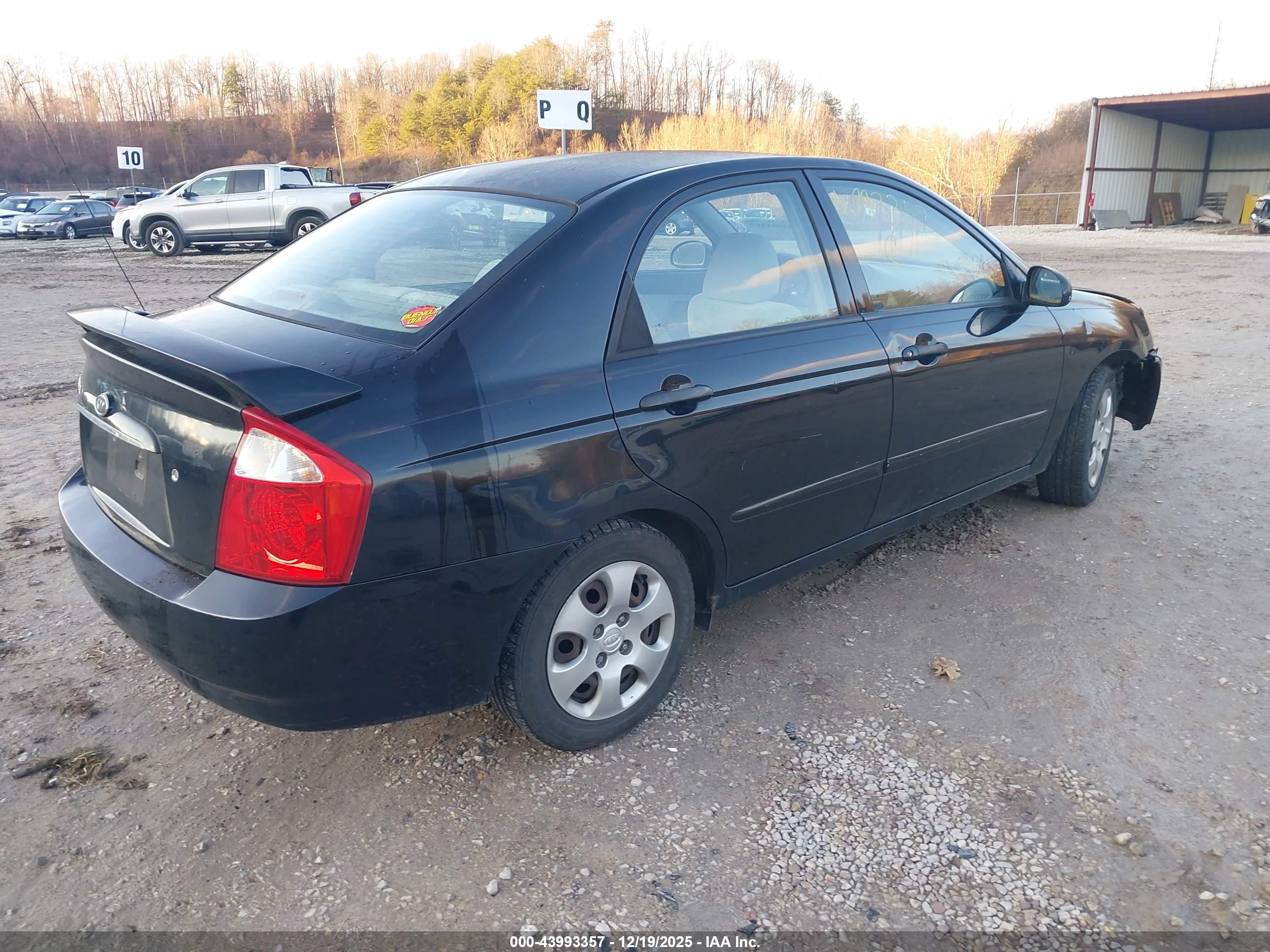 KIA SPECTRA image 4