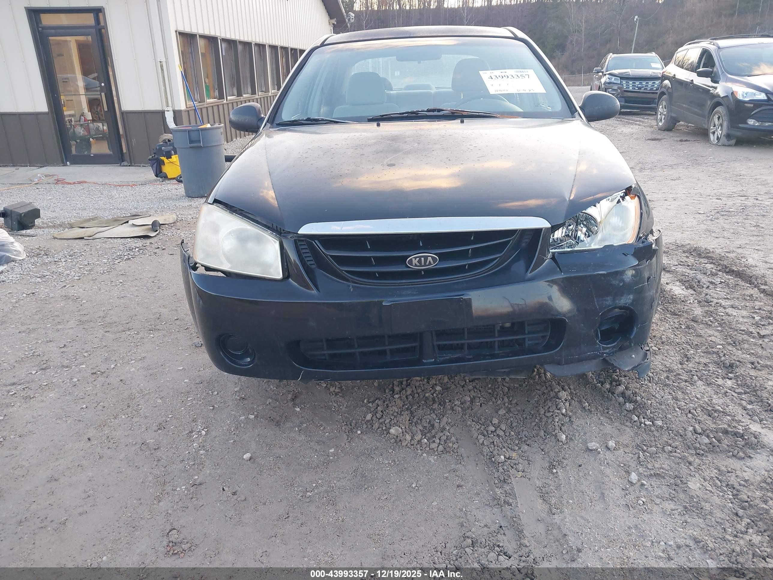 KIA SPECTRA image 6
