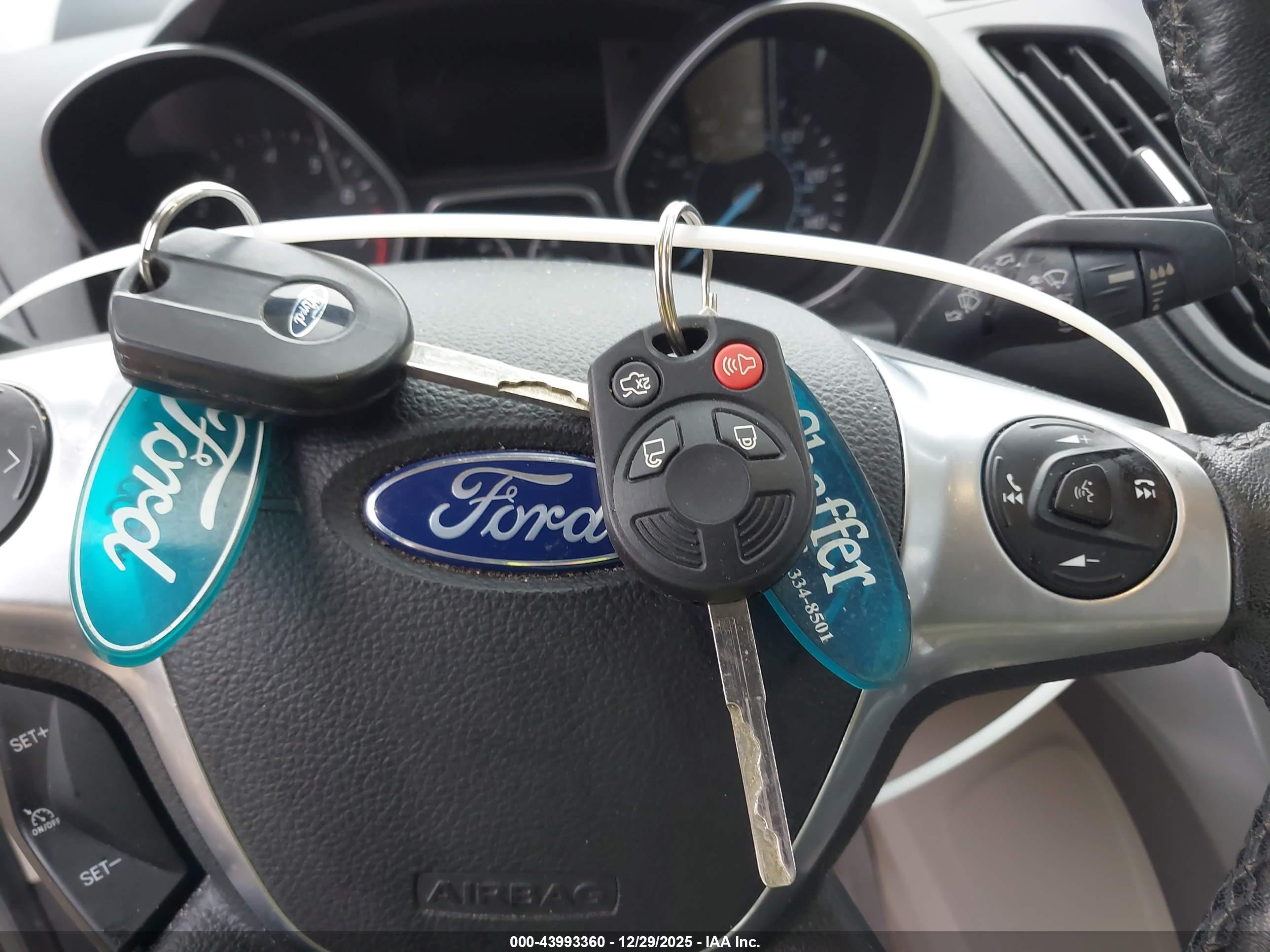 FORD ESCAPE image 11