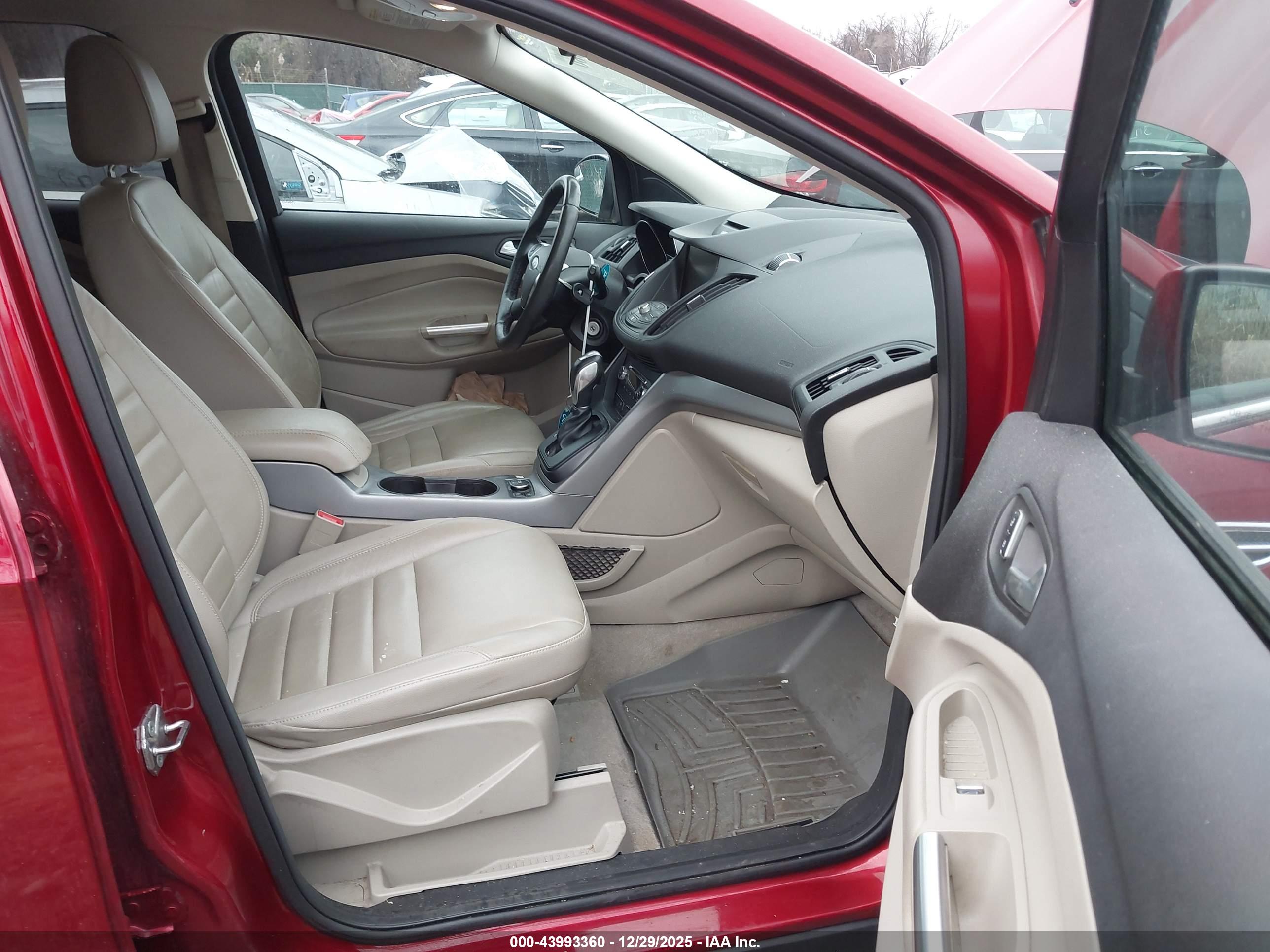 FORD ESCAPE image 5