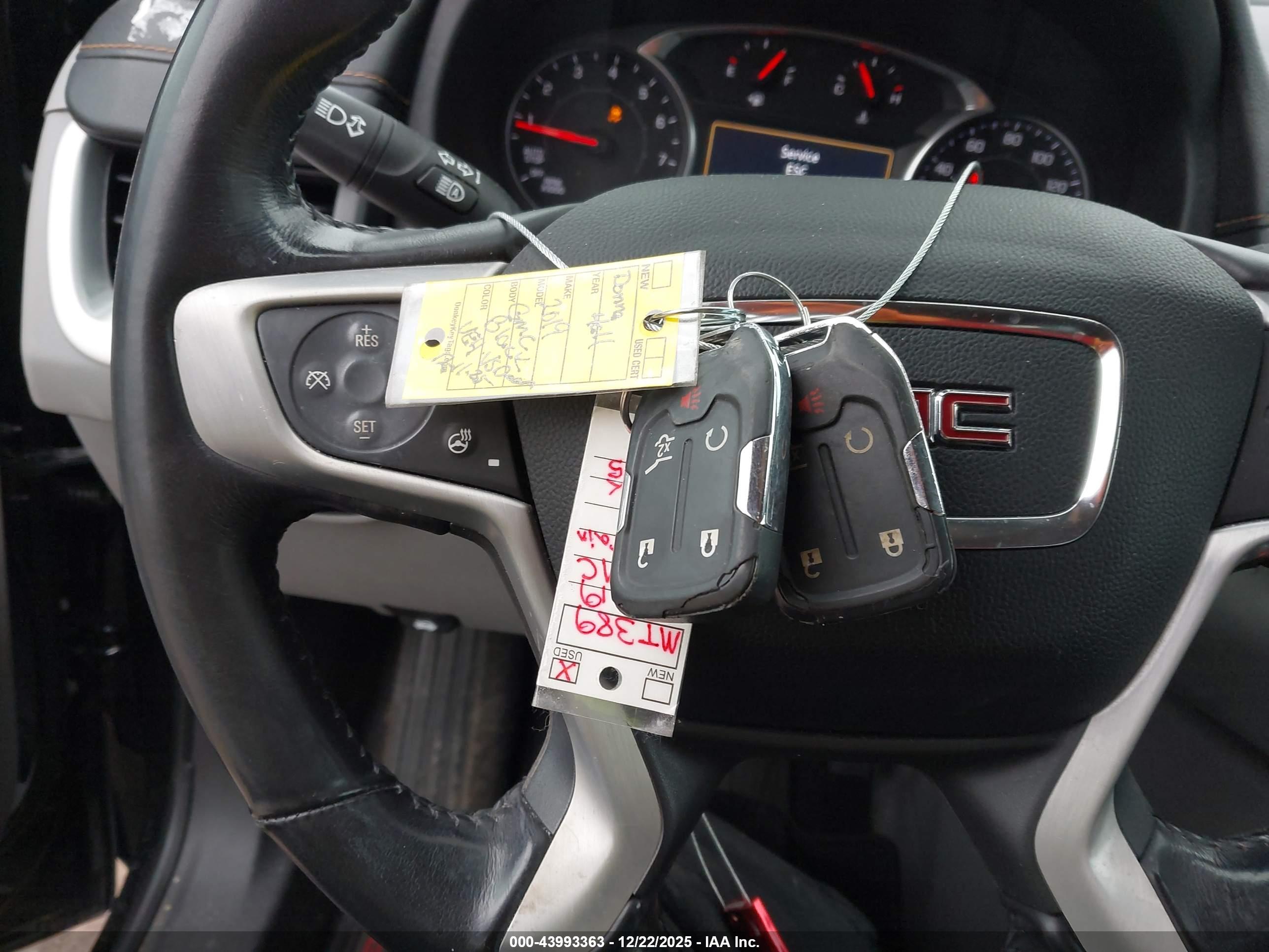GMC TERRAIN image 11
