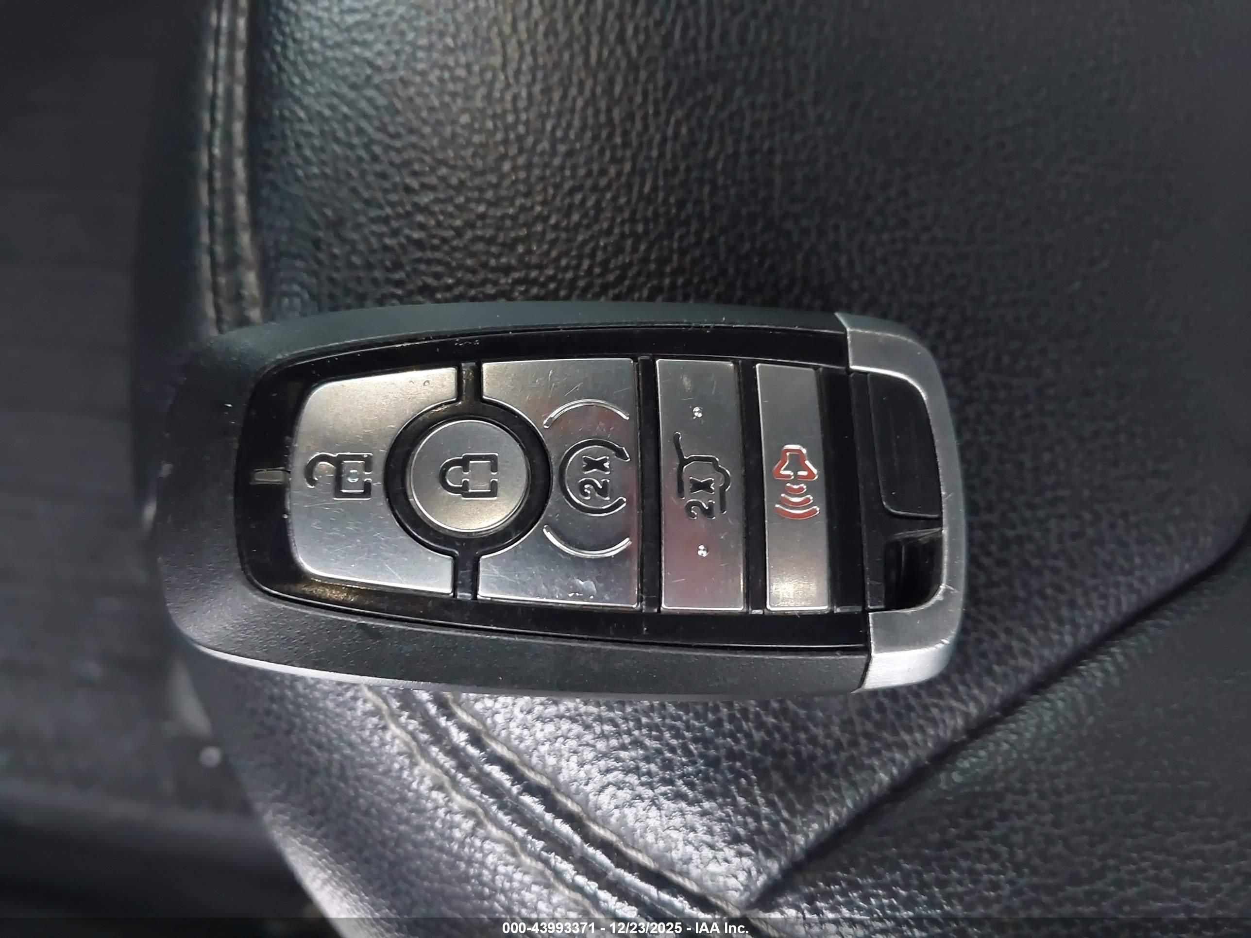 FORD EXPLORER image 11