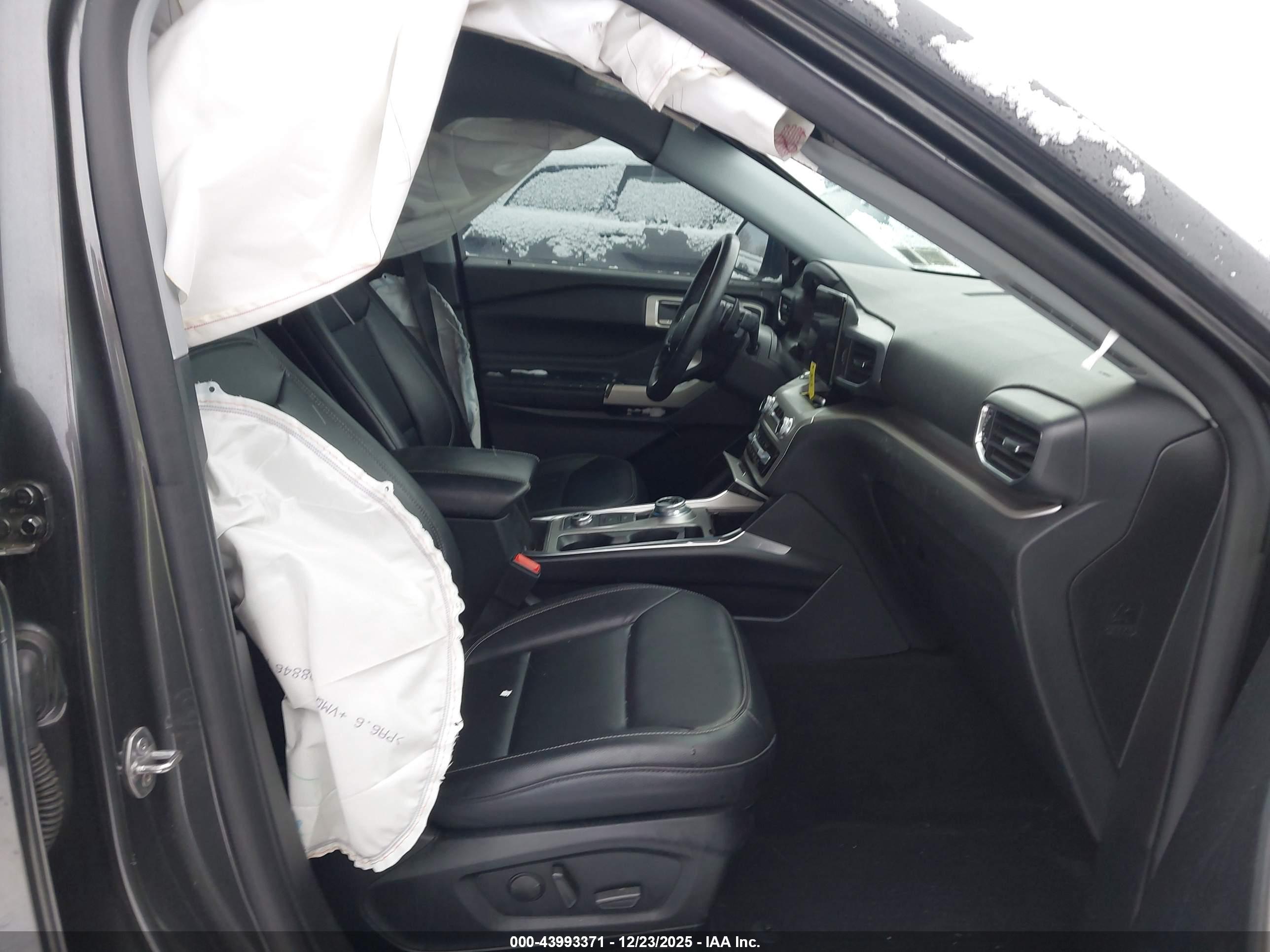 FORD EXPLORER image 5