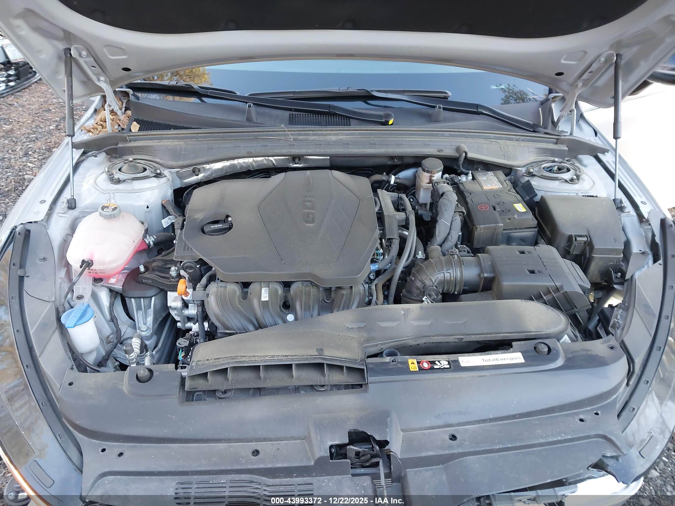 KIA K5 image 10