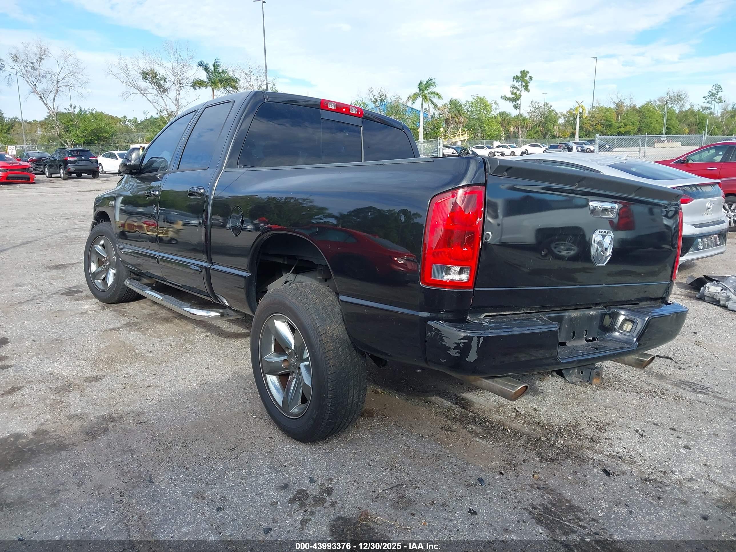 DODGE RAM image 3