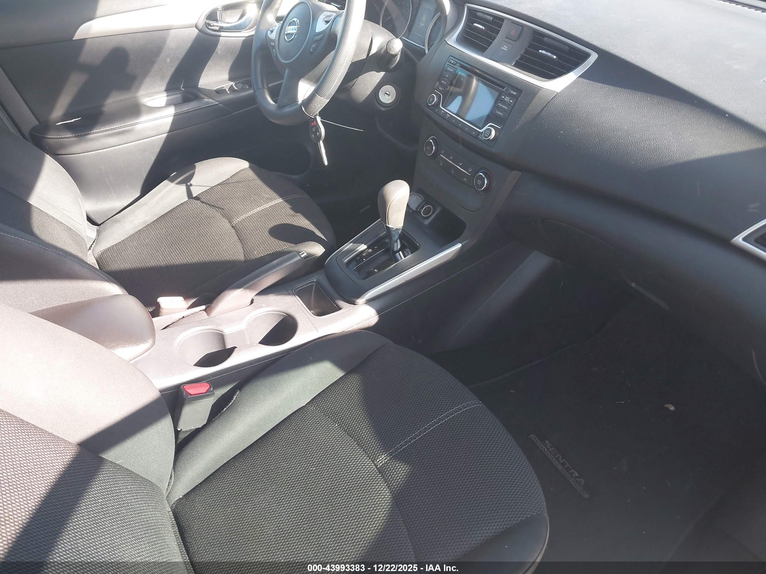 NISSAN SENTRA image 5