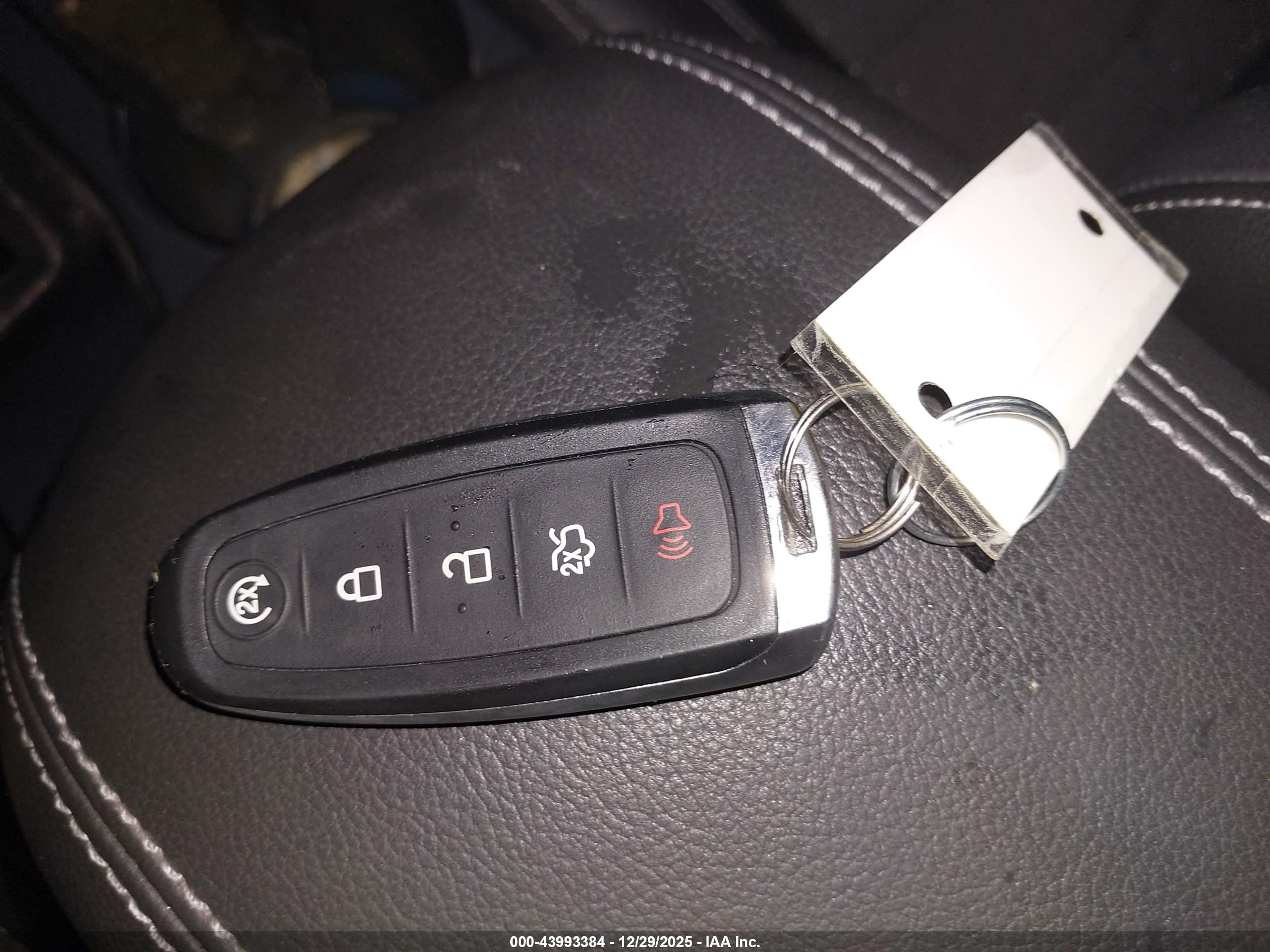 FORD ESCAPE image 11