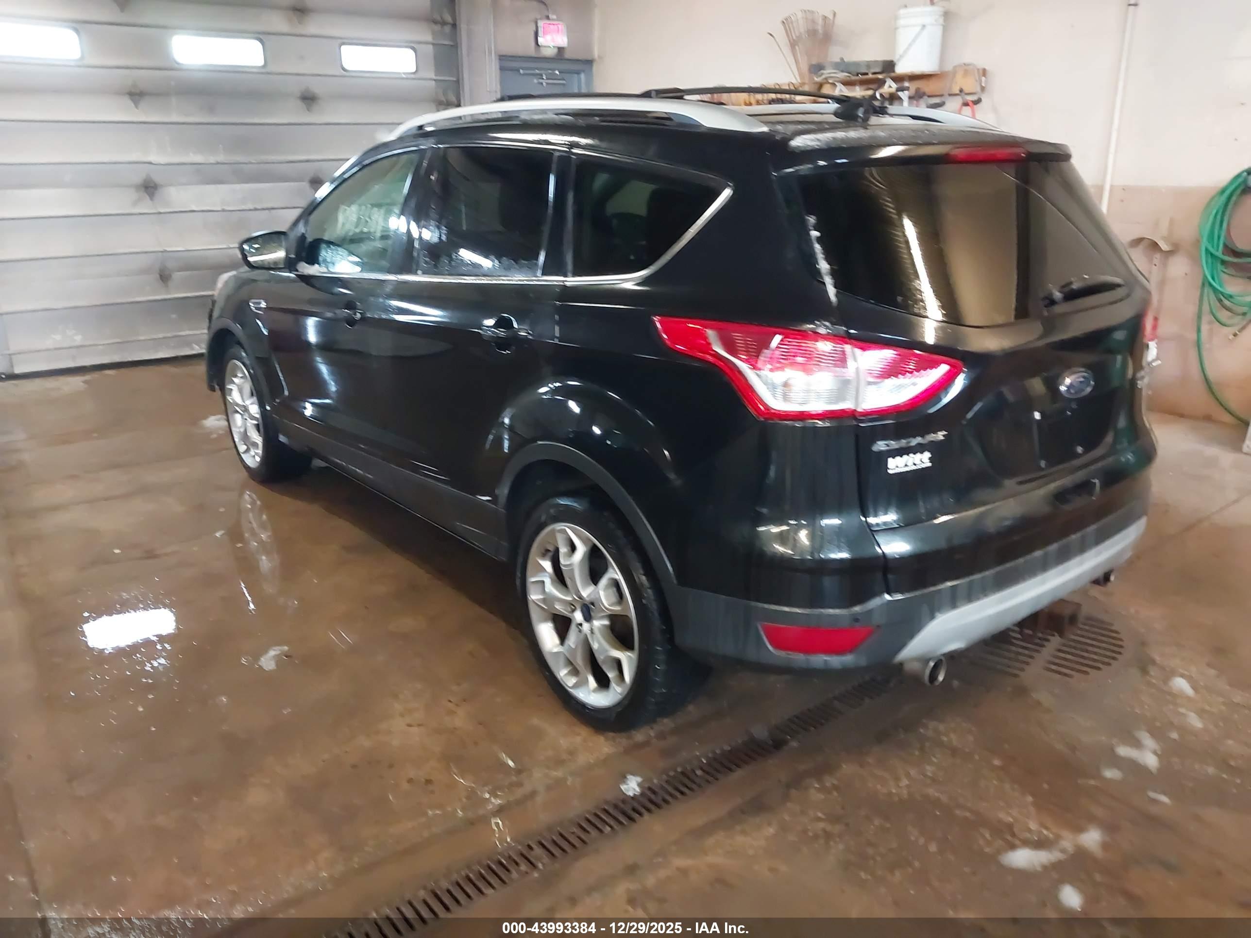 FORD ESCAPE image 3