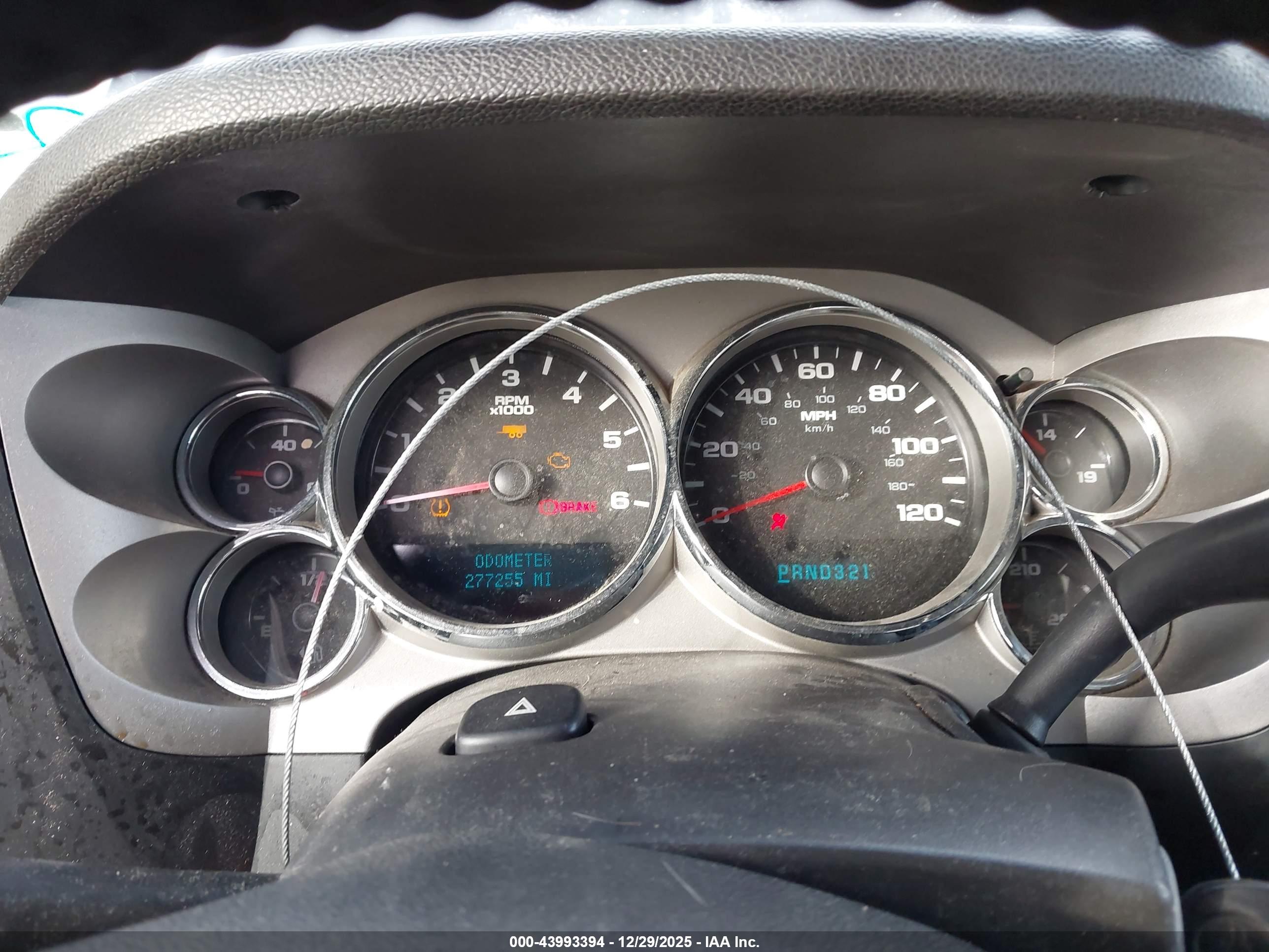 CHEVROLET SILVERADO image 7