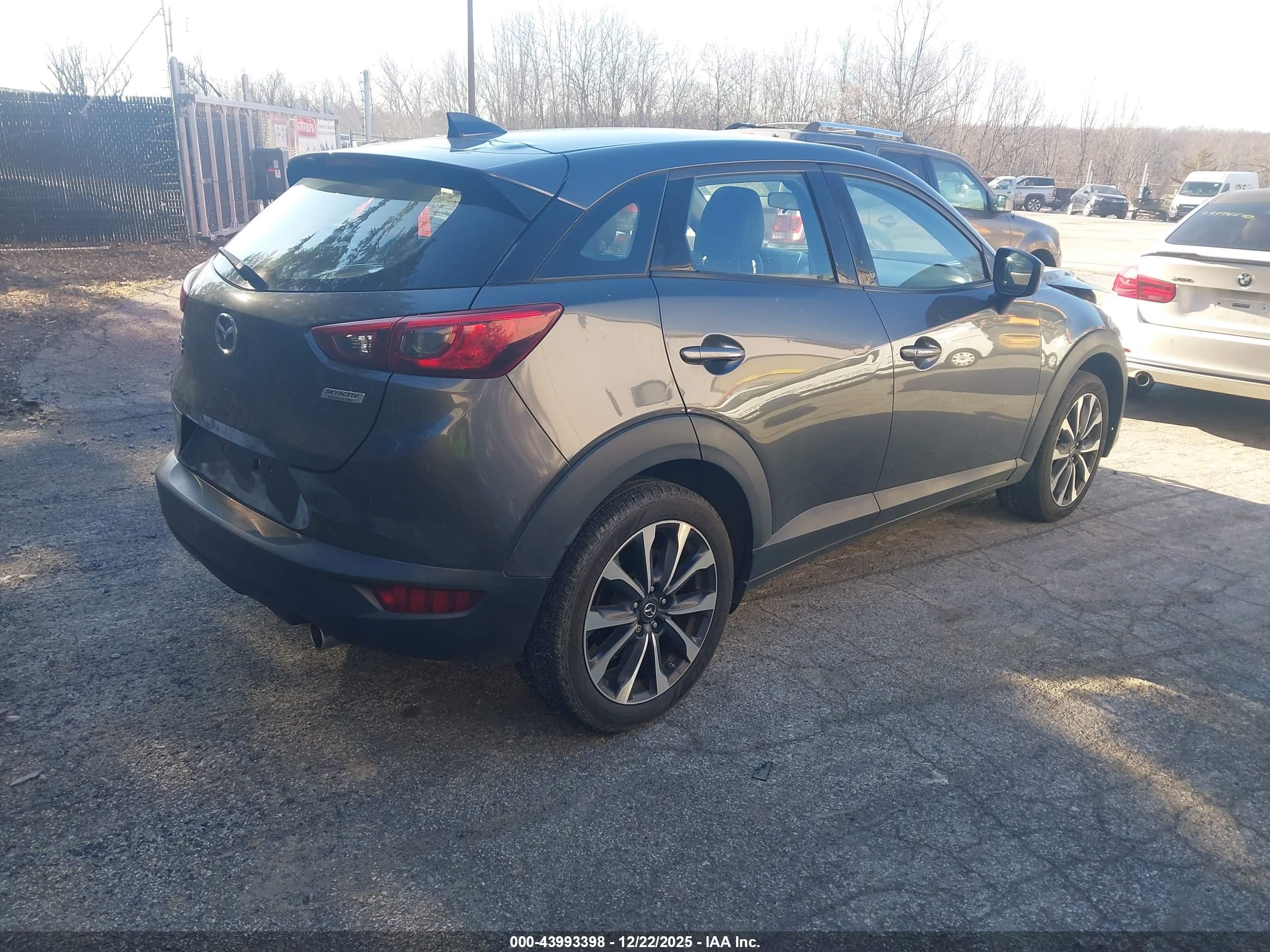 MAZDA CX-3 image 4