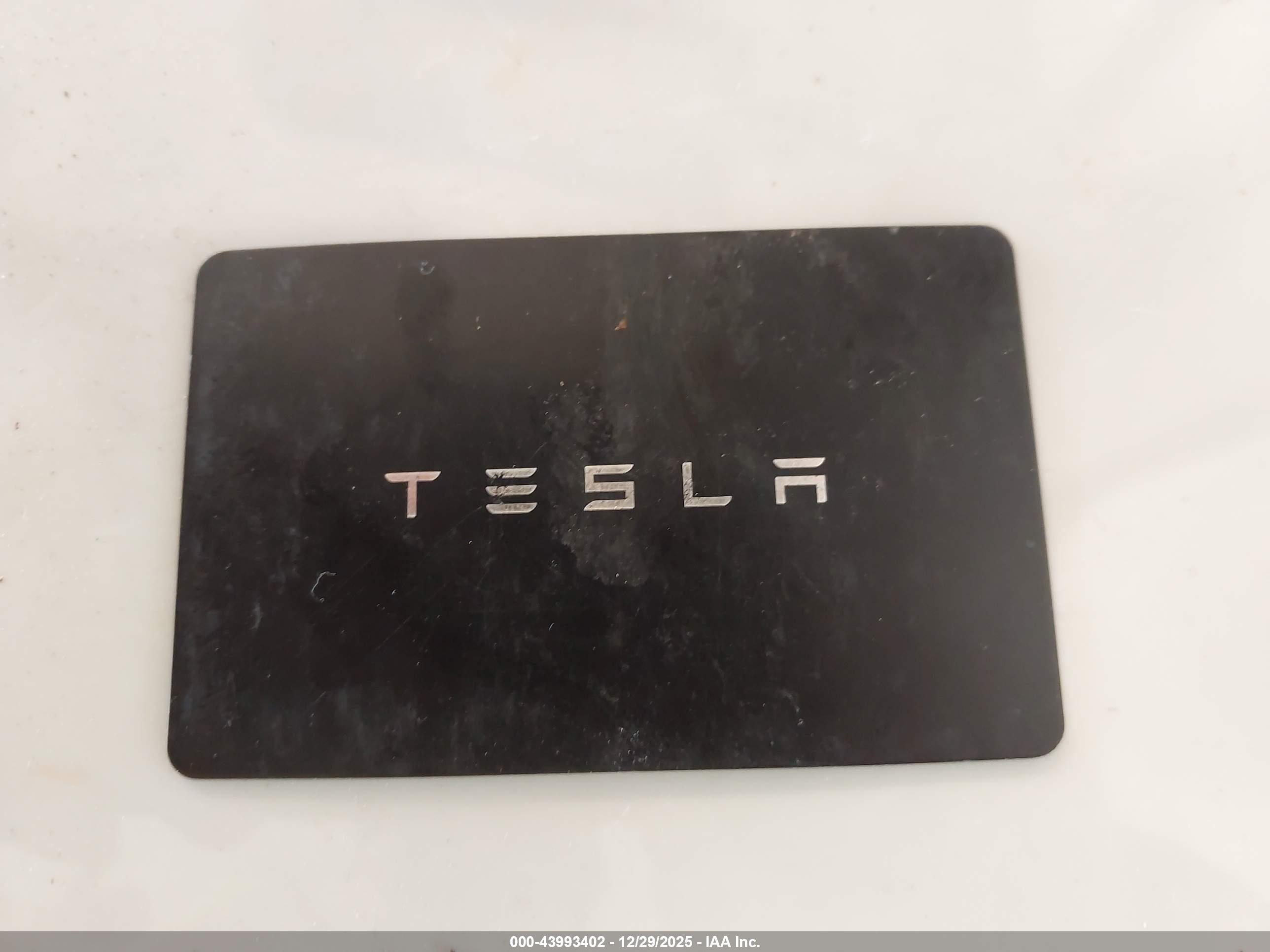 TESLA MODEL image 11