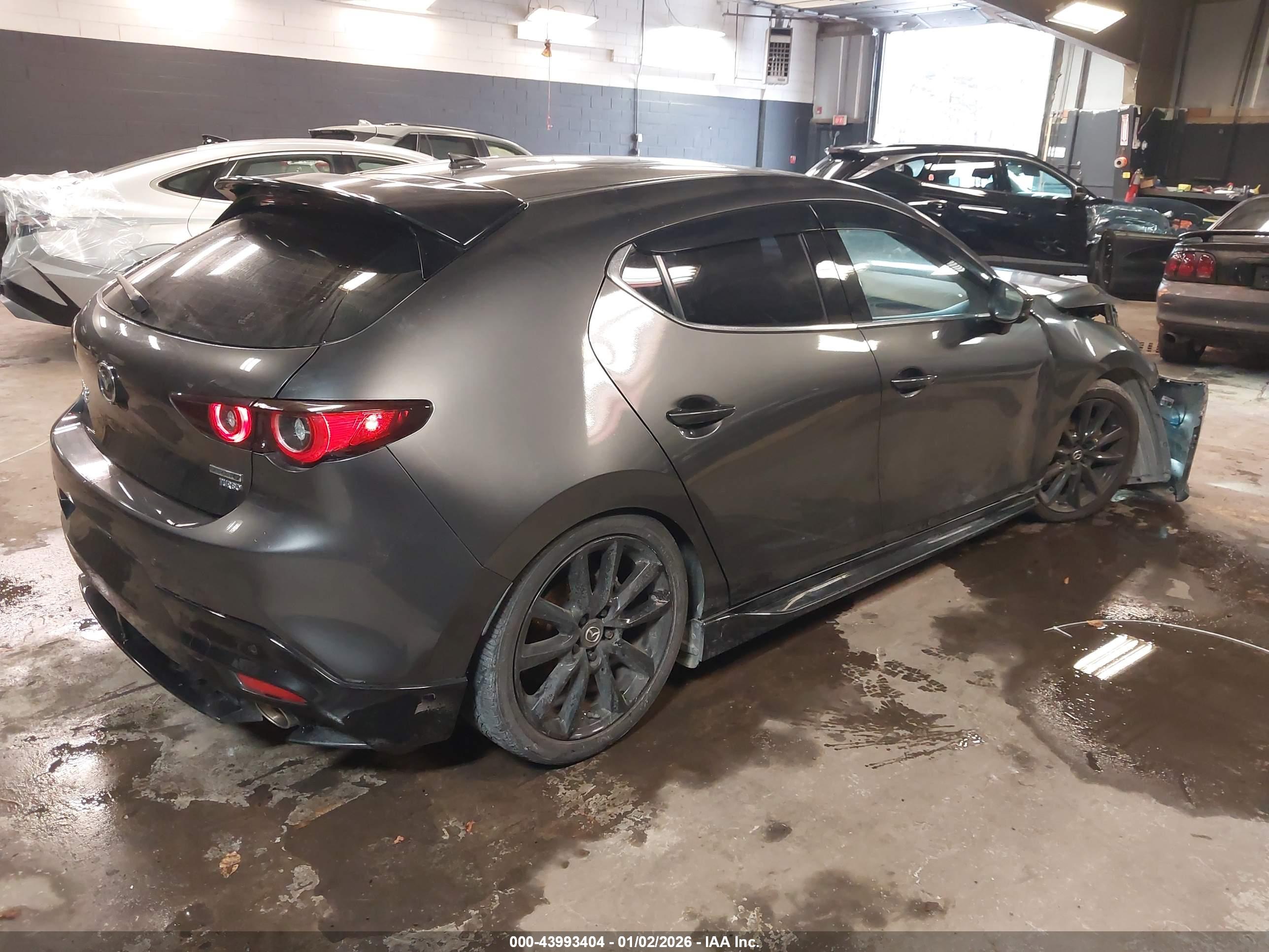 MAZDA MAZDA3 image 4