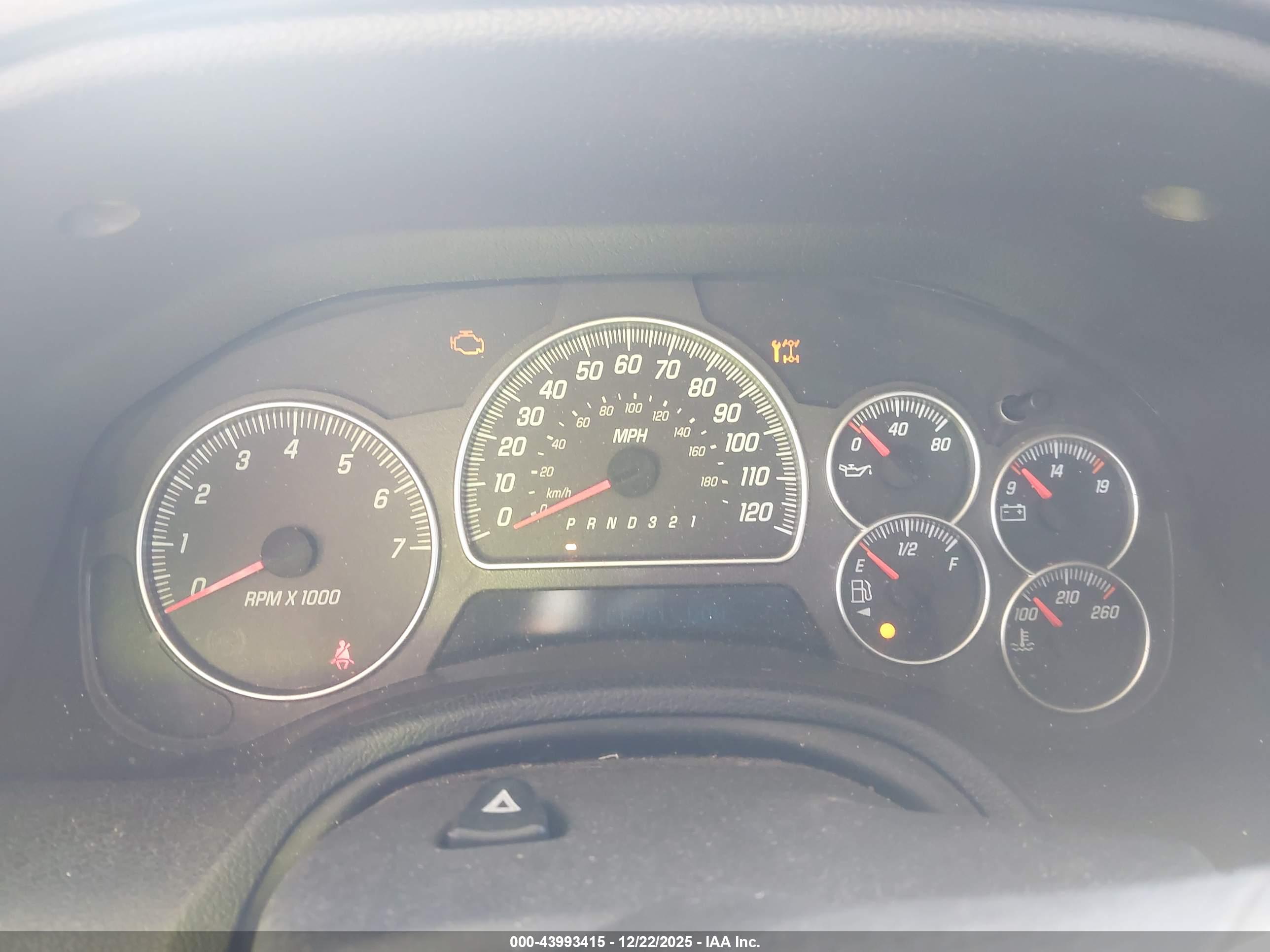 GMC ENVOY image 7
