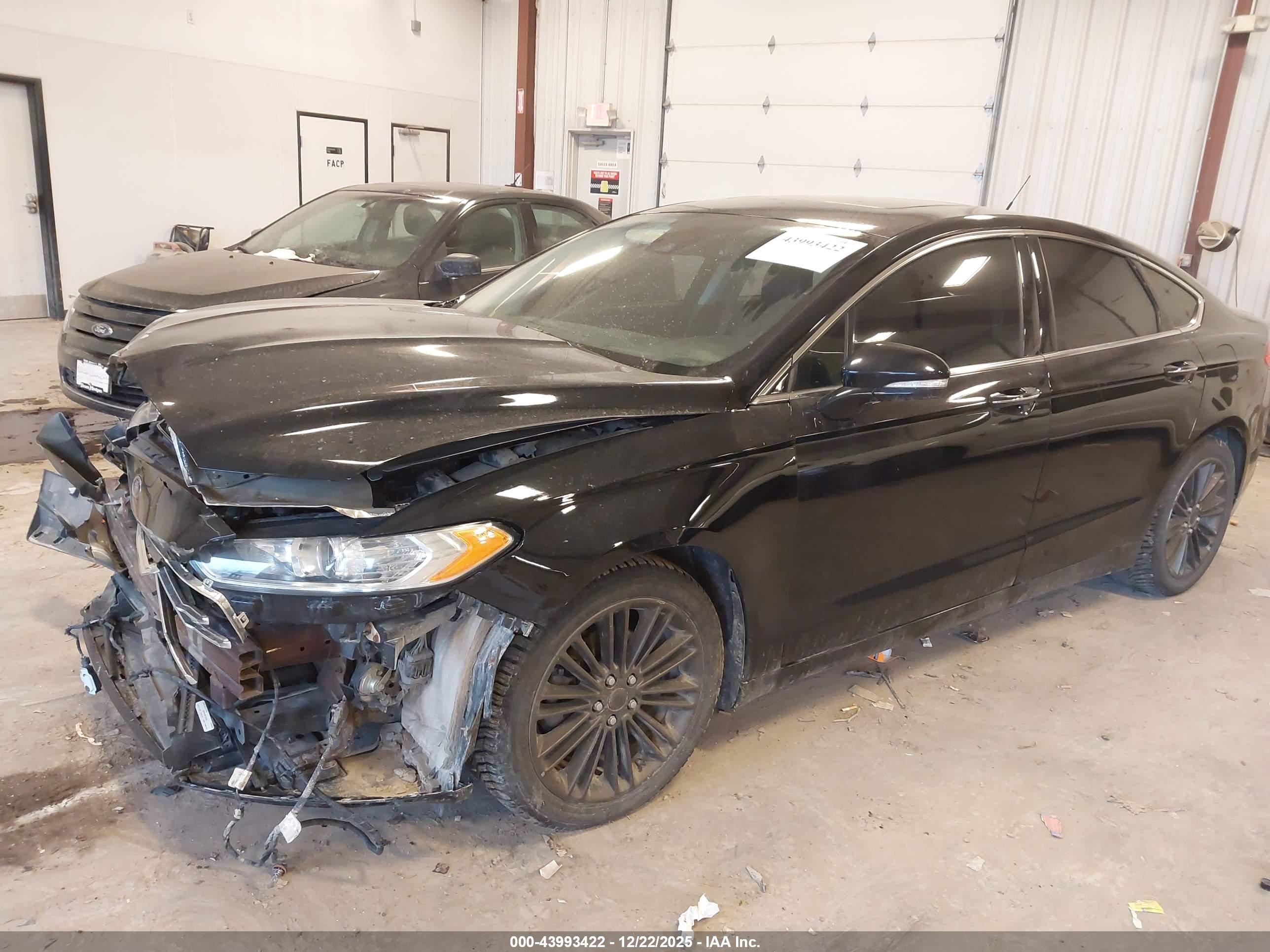 FORD FUSION image 2