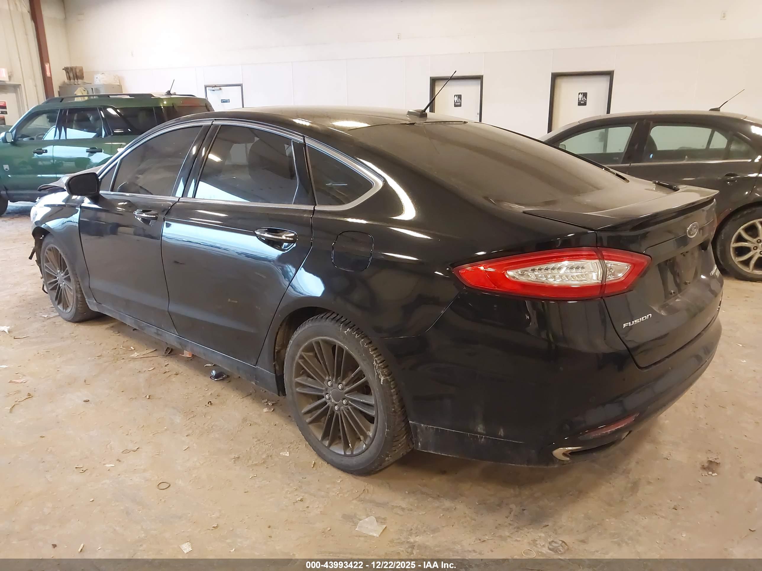 FORD FUSION image 3