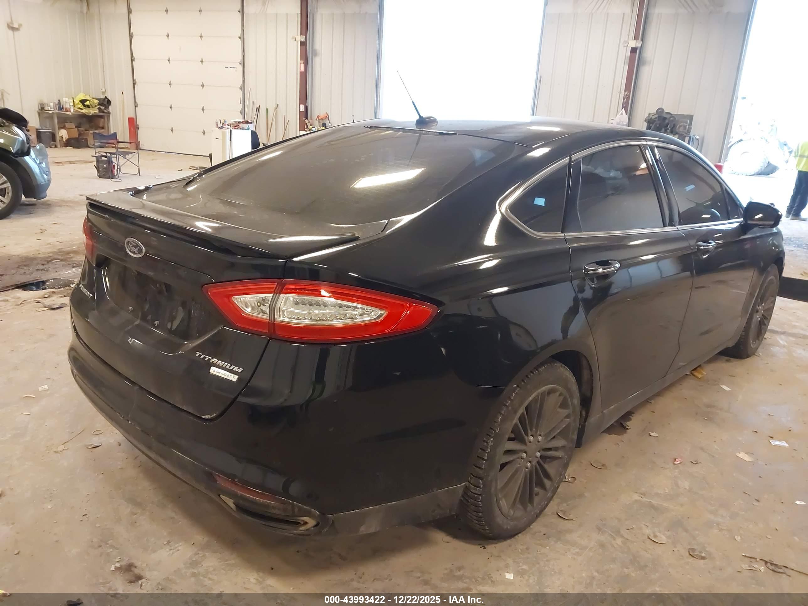 FORD FUSION image 4