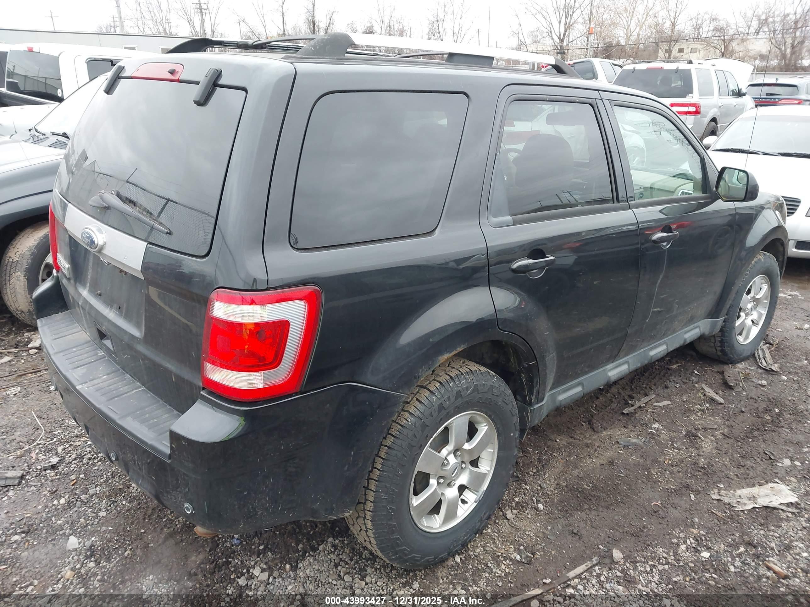 FORD ESCAPE image 4