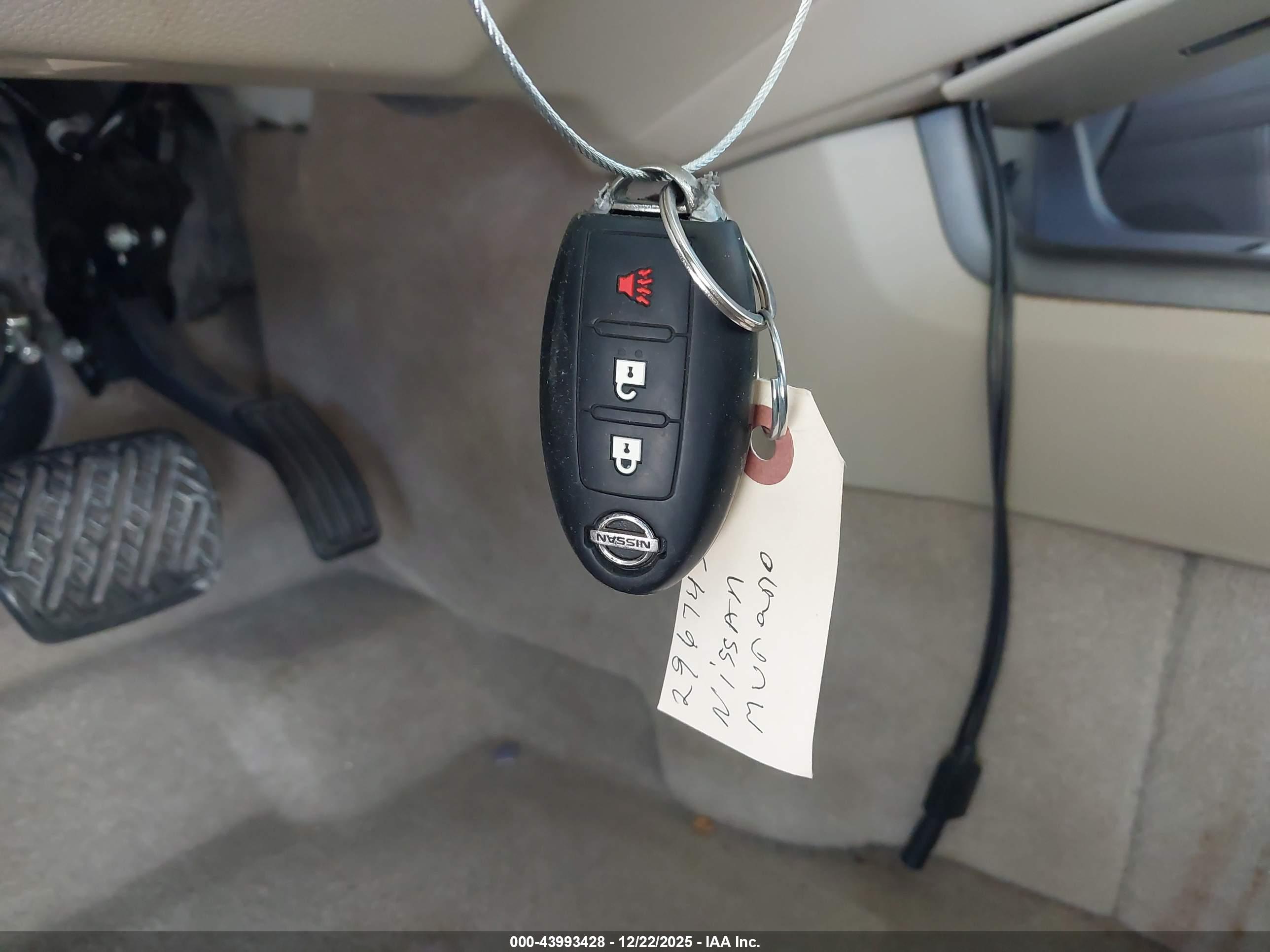 NISSAN MURANO image 11
