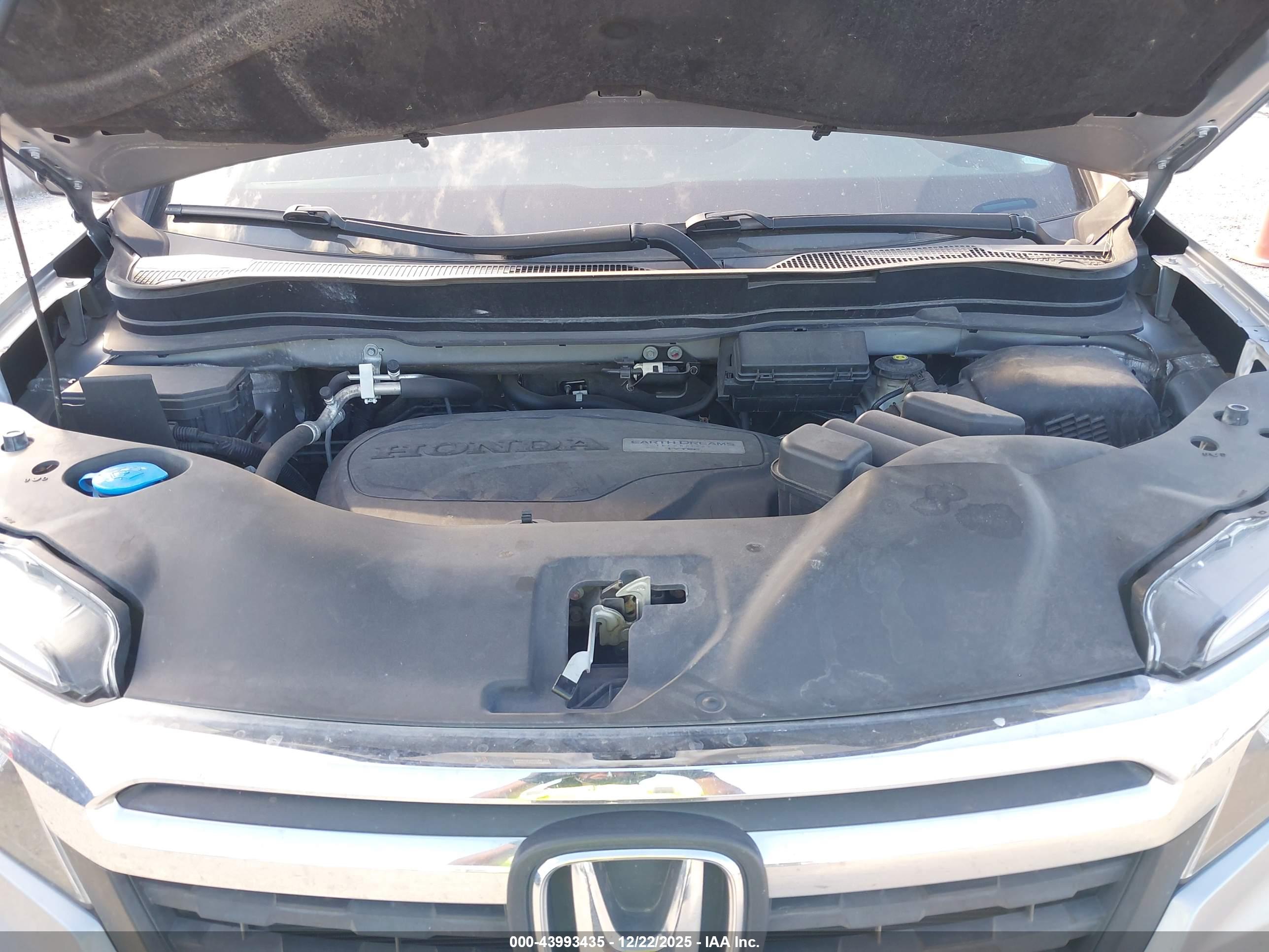 HONDA RIDGELINE image 10